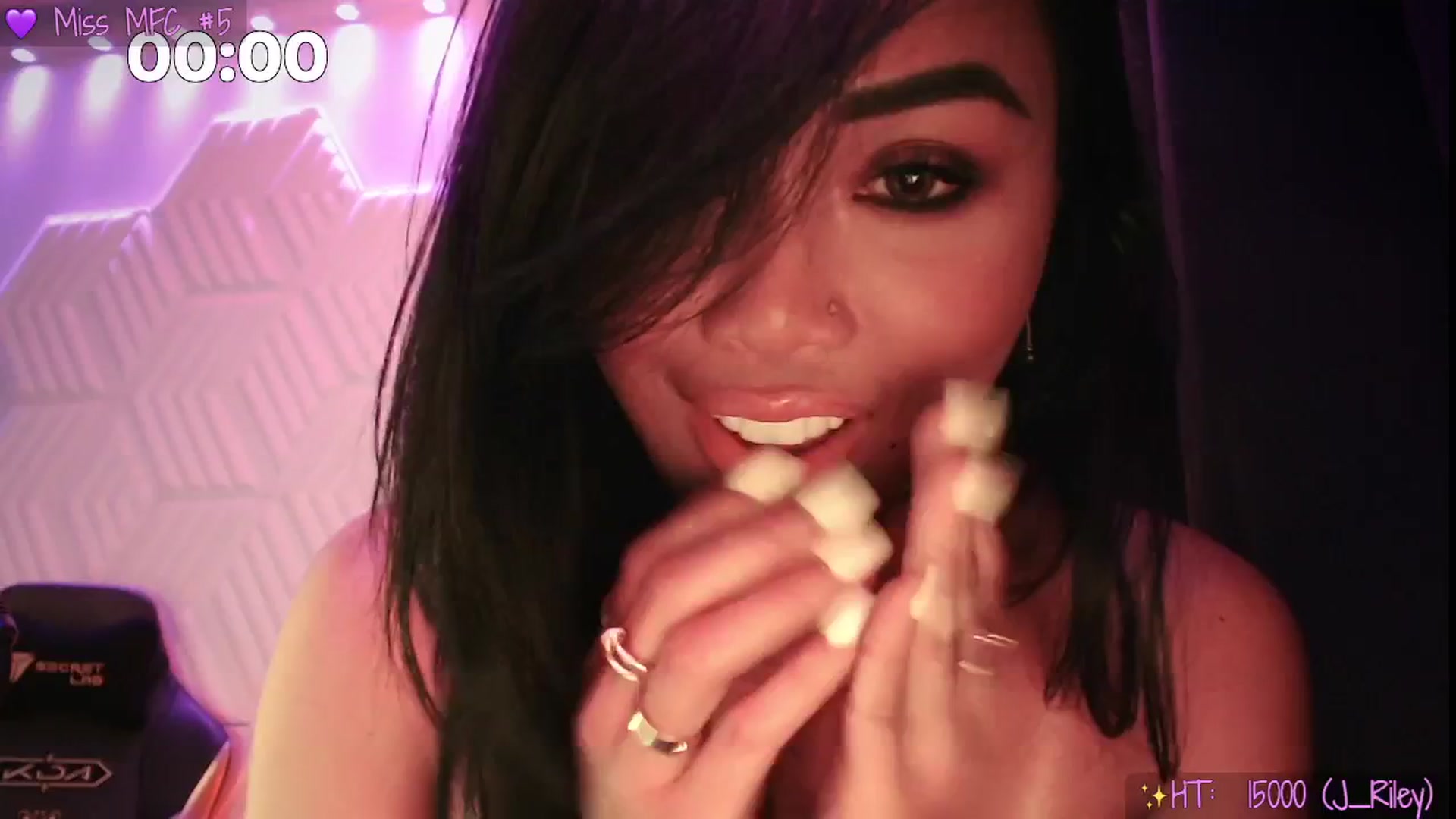 Gallery image thumbnail from SinCityVEE's myfreecams stream on, 06/23/2025, 13:56 image 7 of 20