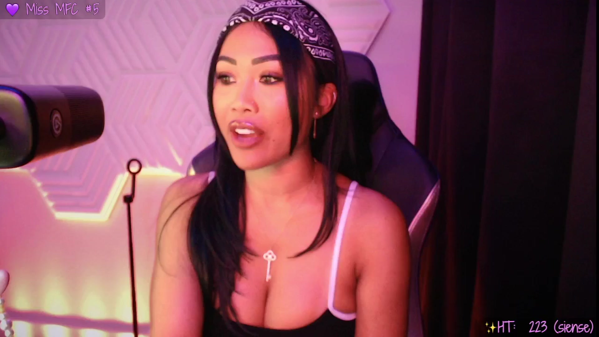 Gallery image thumbnail from SinCityVEE's myfreecams stream on, 06/28/2025, 05:24 image 9 of 20