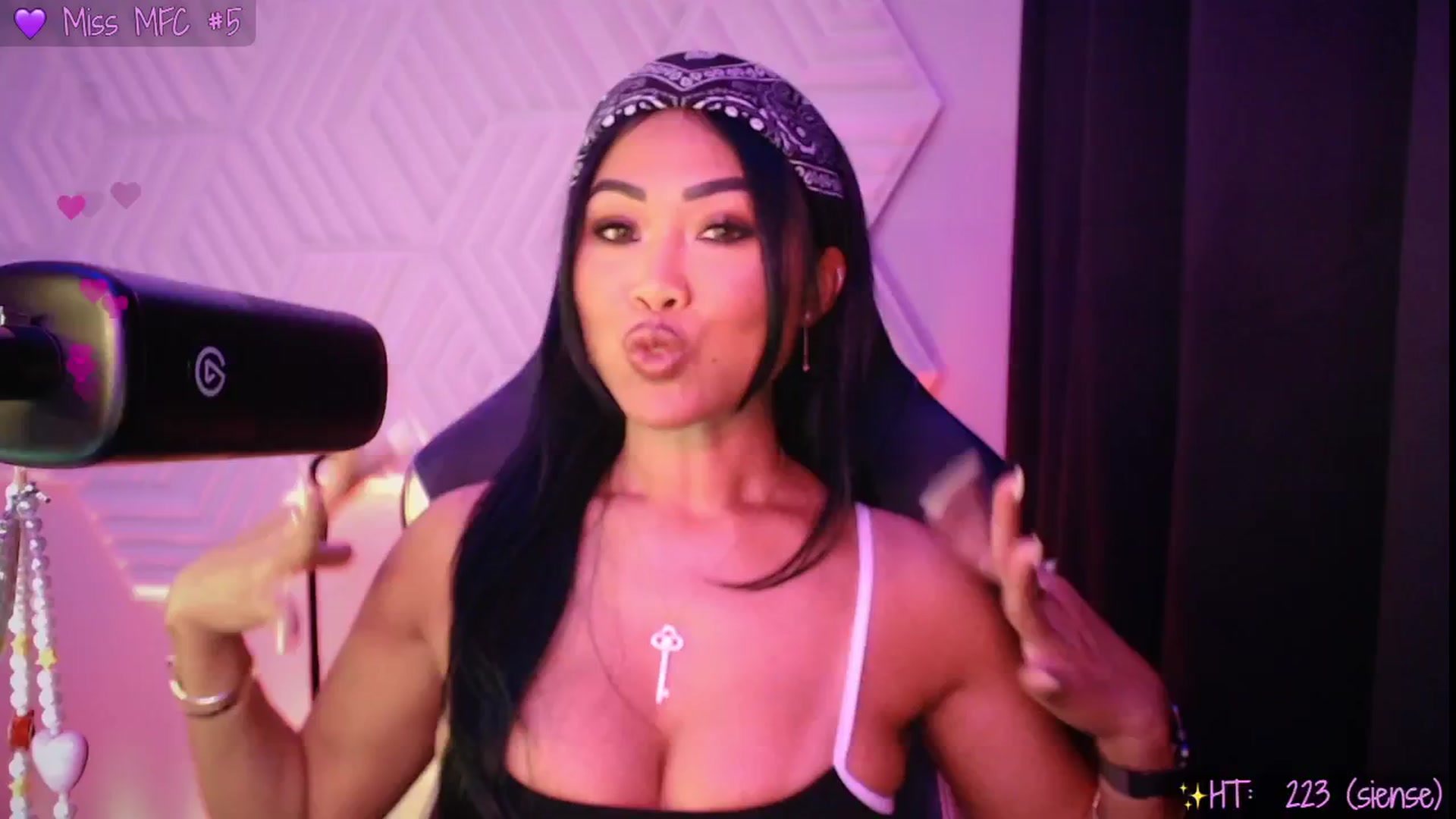 Gallery image thumbnail from SinCityVEE's myfreecams stream on, 06/28/2025, 05:24 image 8 of 20
