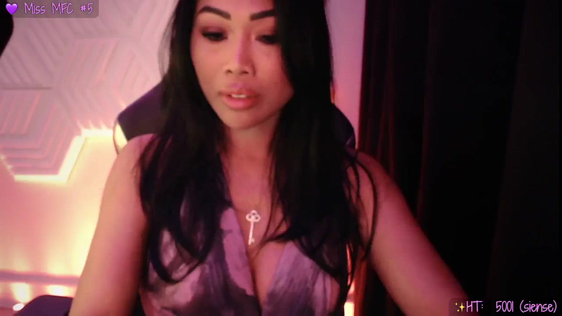 Gallery image thumbnail from SinCityVEE's myfreecams stream on, 06/28/2025, 09:05 image 16 of 20