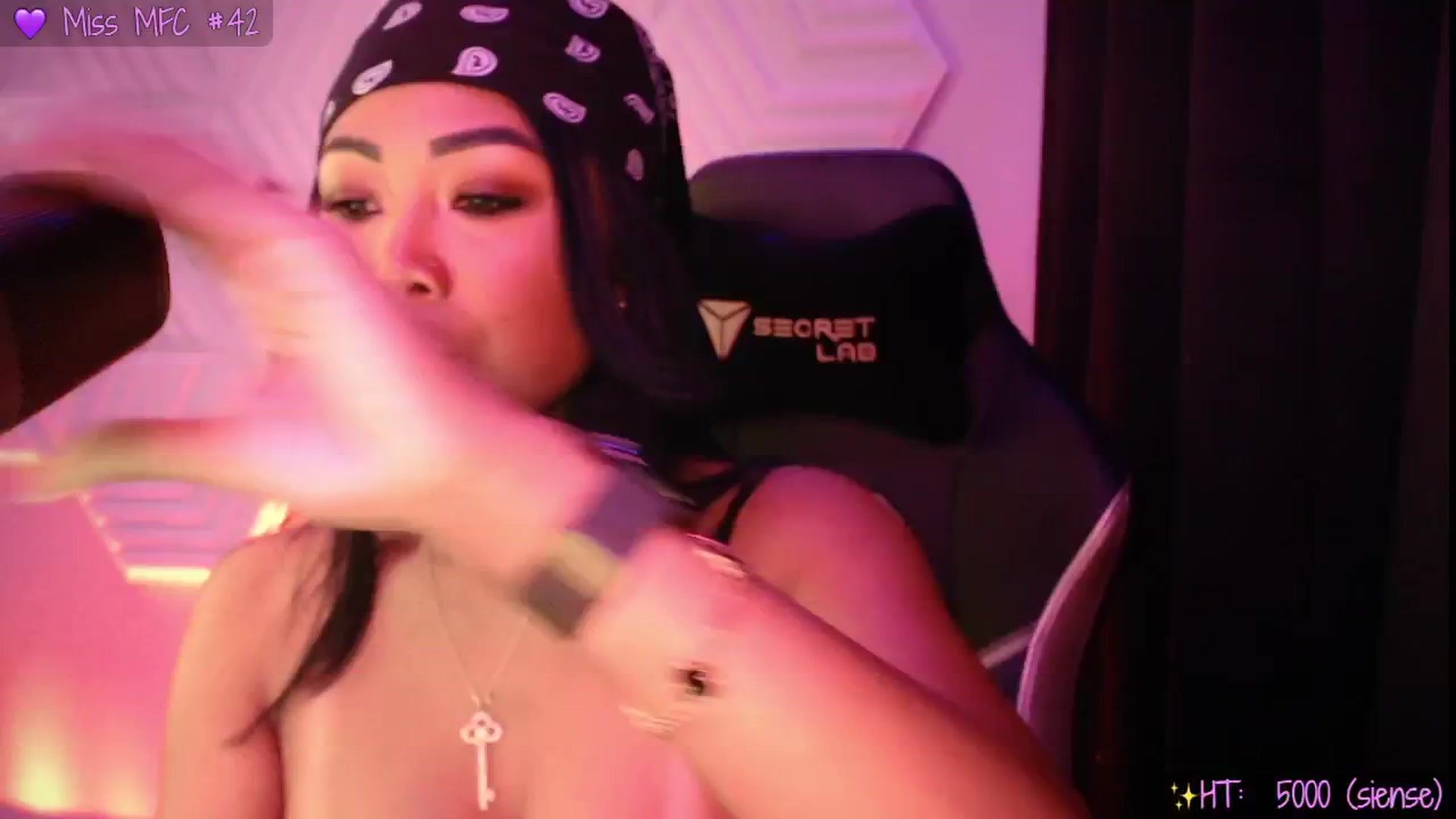 Gallery image thumbnail from SinCityVEE's myfreecams stream on, 07/01/2025, 08:31 image 17 of 20