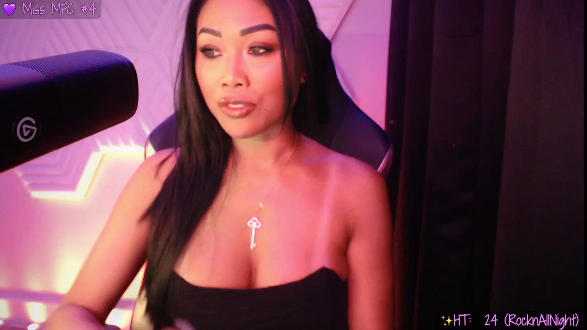 Gallery image thumbnail from SinCityVEE's myfreecams stream on, 07/06/2025, 06:24 image 6 of 20