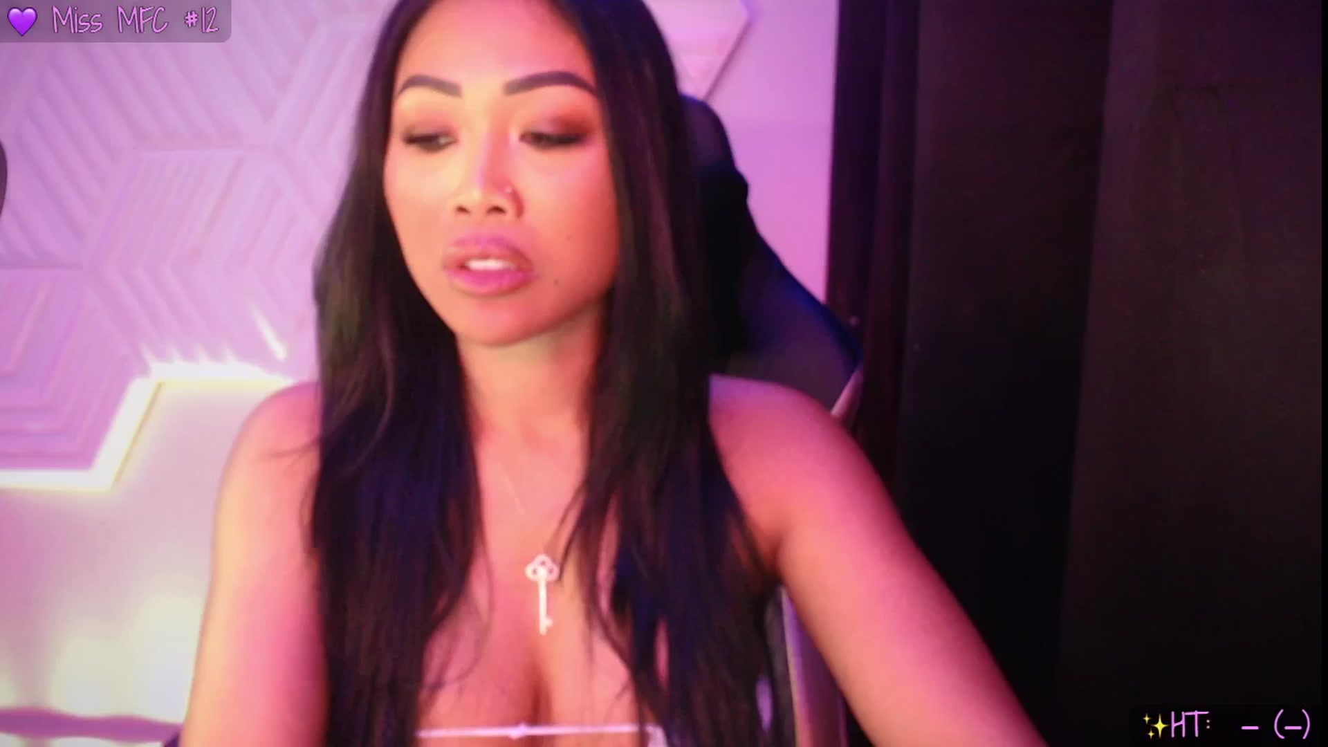 Gallery image thumbnail from SinCityVEE's myfreecams stream on, 07/13/2025, 10:39 image 1 of 20