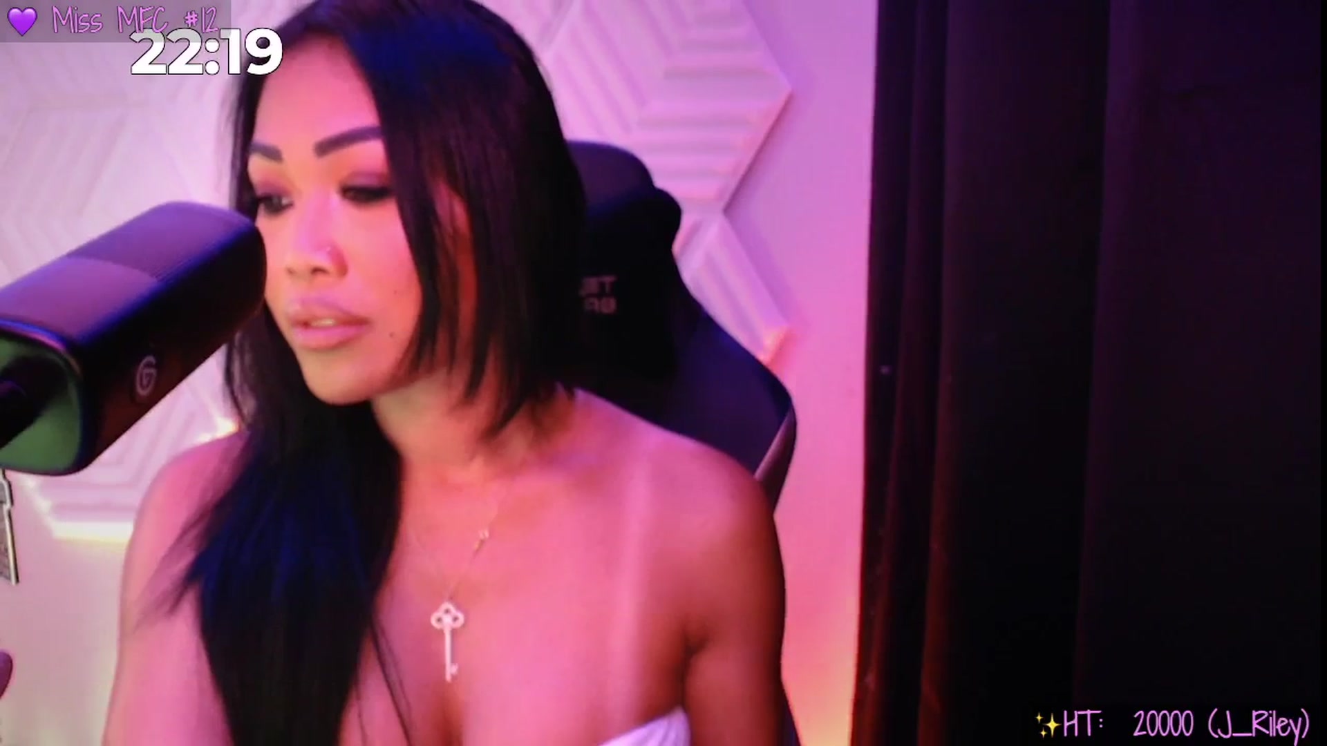 Gallery image thumbnail from SinCityVEE's myfreecams stream on, 07/13/2025, 10:39 image 9 of 20