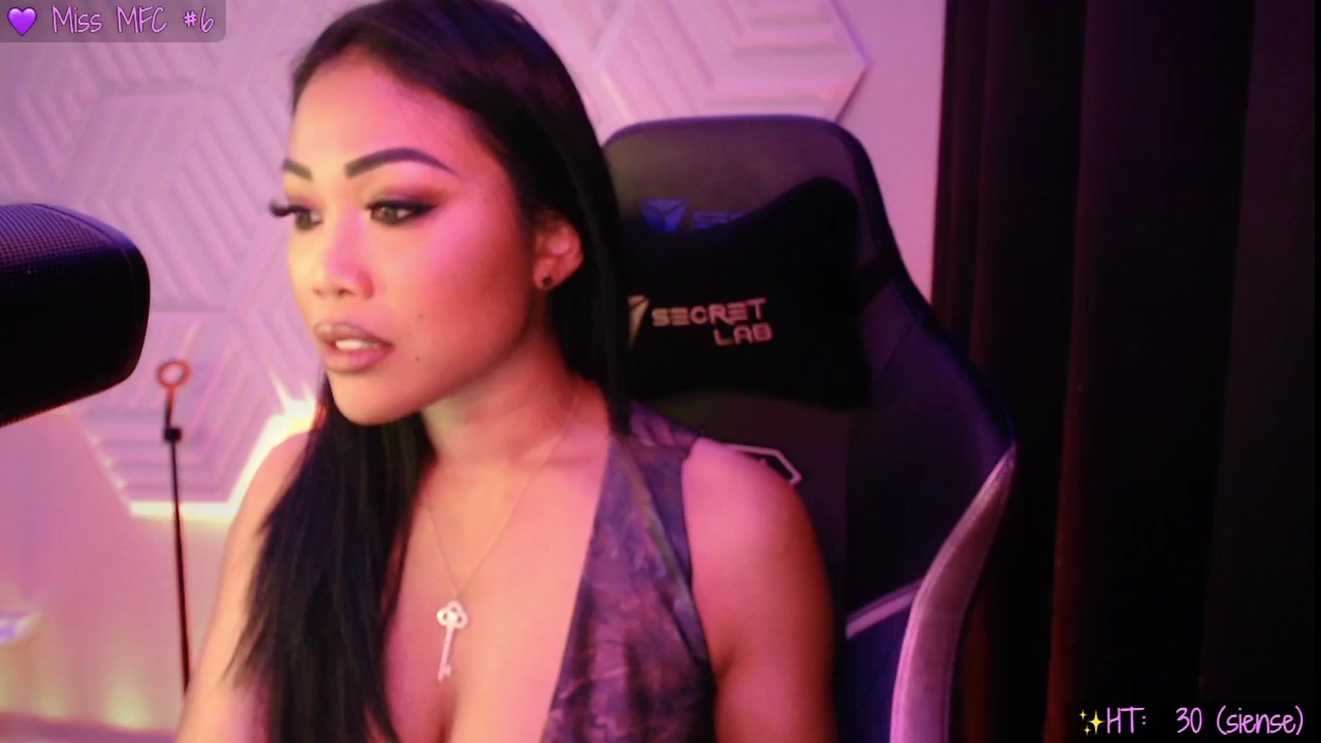 Gallery image thumbnail from SinCityVEE's myfreecams stream on, 07/24/2025, 10:20 image 2 of 20