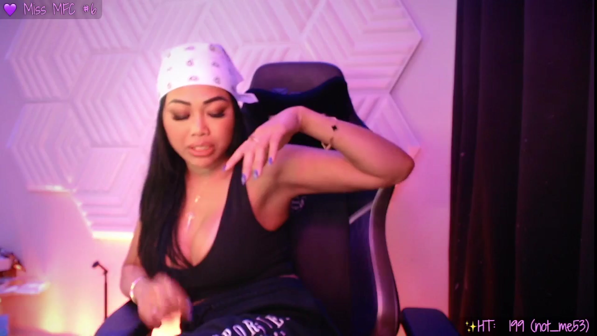 Gallery image thumbnail from SinCityVEE's myfreecams stream on, 07/24/2025, 17:52 image 12 of 20