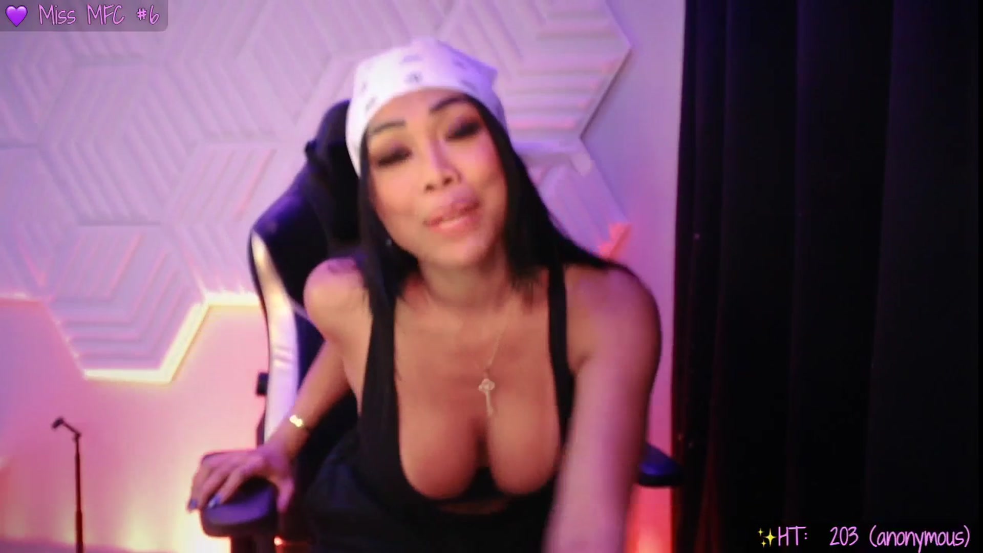 Gallery image thumbnail from SinCityVEE's myfreecams stream on, 07/24/2025, 17:52 image 19 of 20