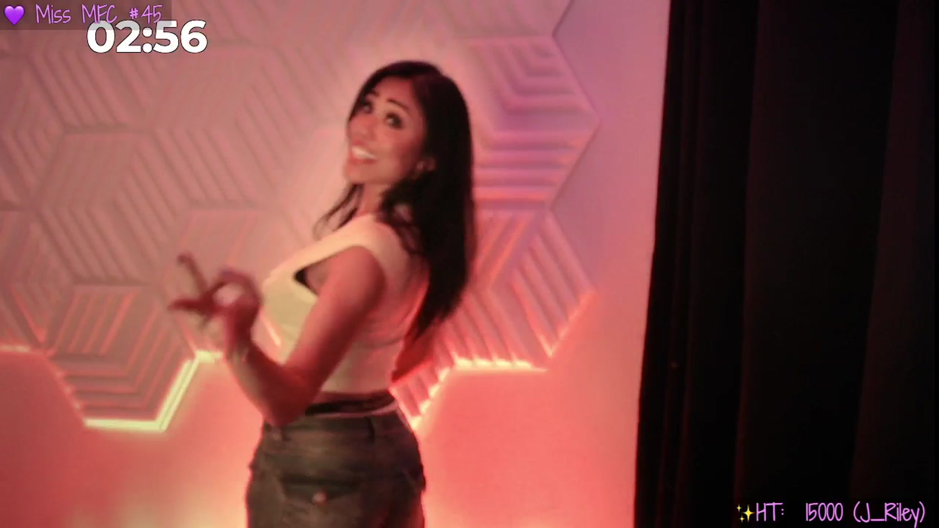 Gallery image thumbnail from SinCityVEE's myfreecams stream on, 08/07/2025, 02:42 image 15 of 20