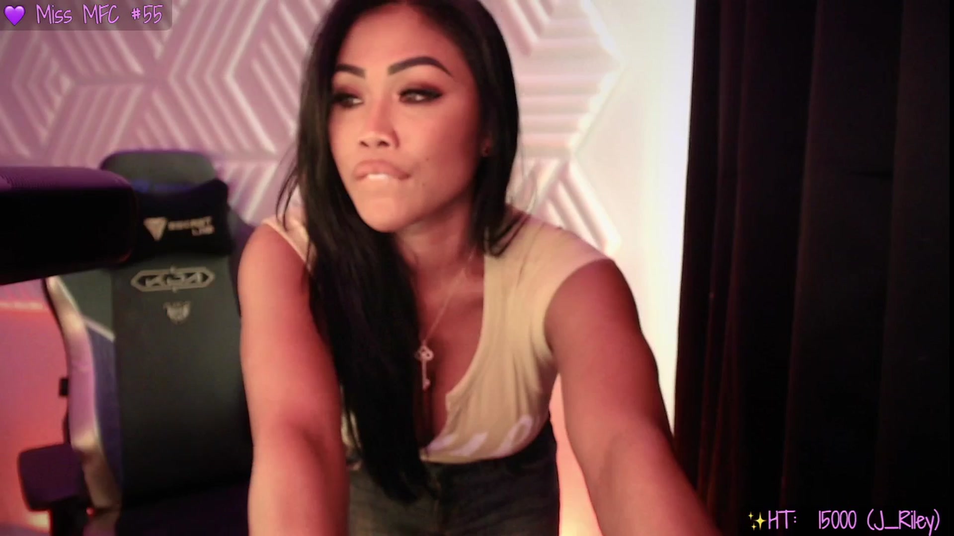 Gallery image thumbnail from SinCityVEE's myfreecams stream on, 08/07/2025, 02:42 image 4 of 20