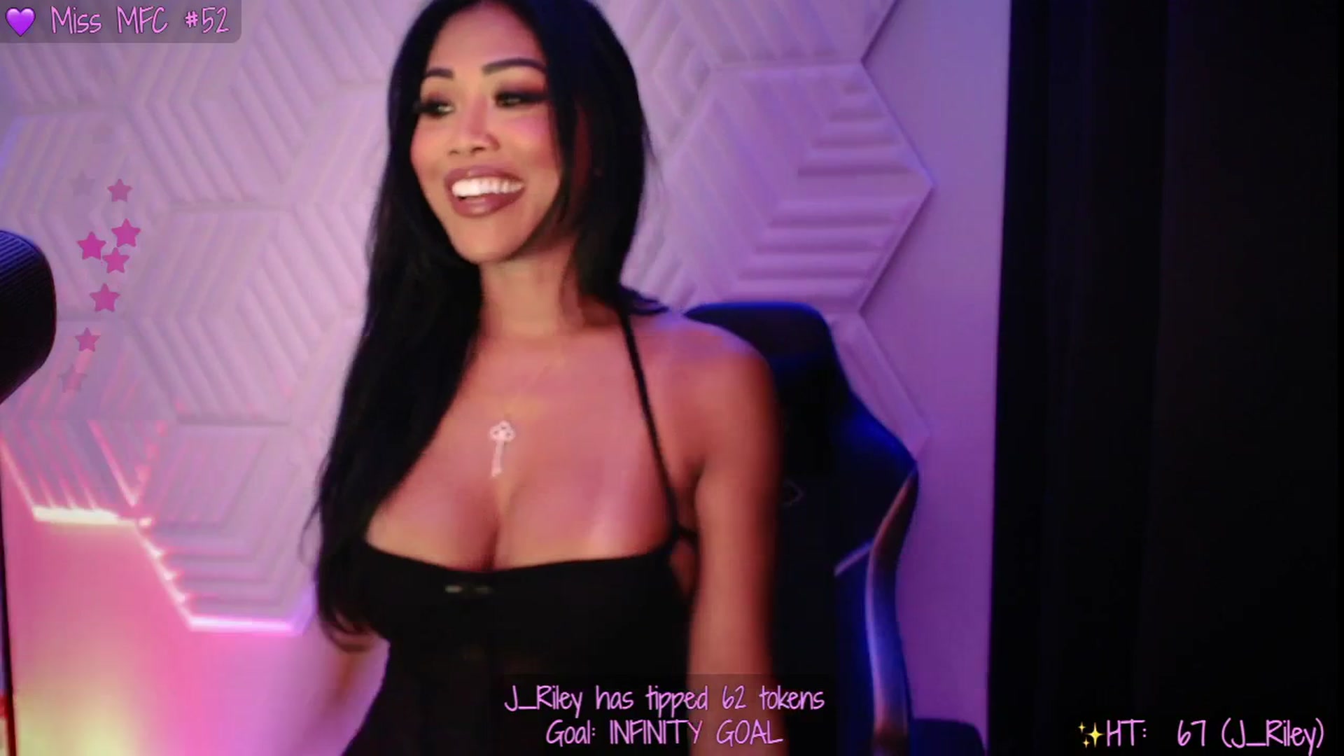 Gallery image thumbnail from SinCityVEE's myfreecams stream on, 08/20/2025, 05:53 image 7 of 20