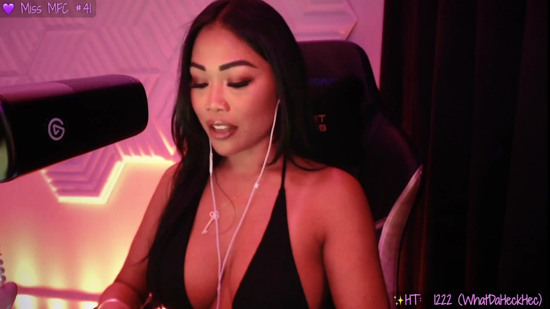 Gallery image thumbnail from SinCityVEE's myfreecams stream on, 08/23/2025, 05:31 image 13 of 20