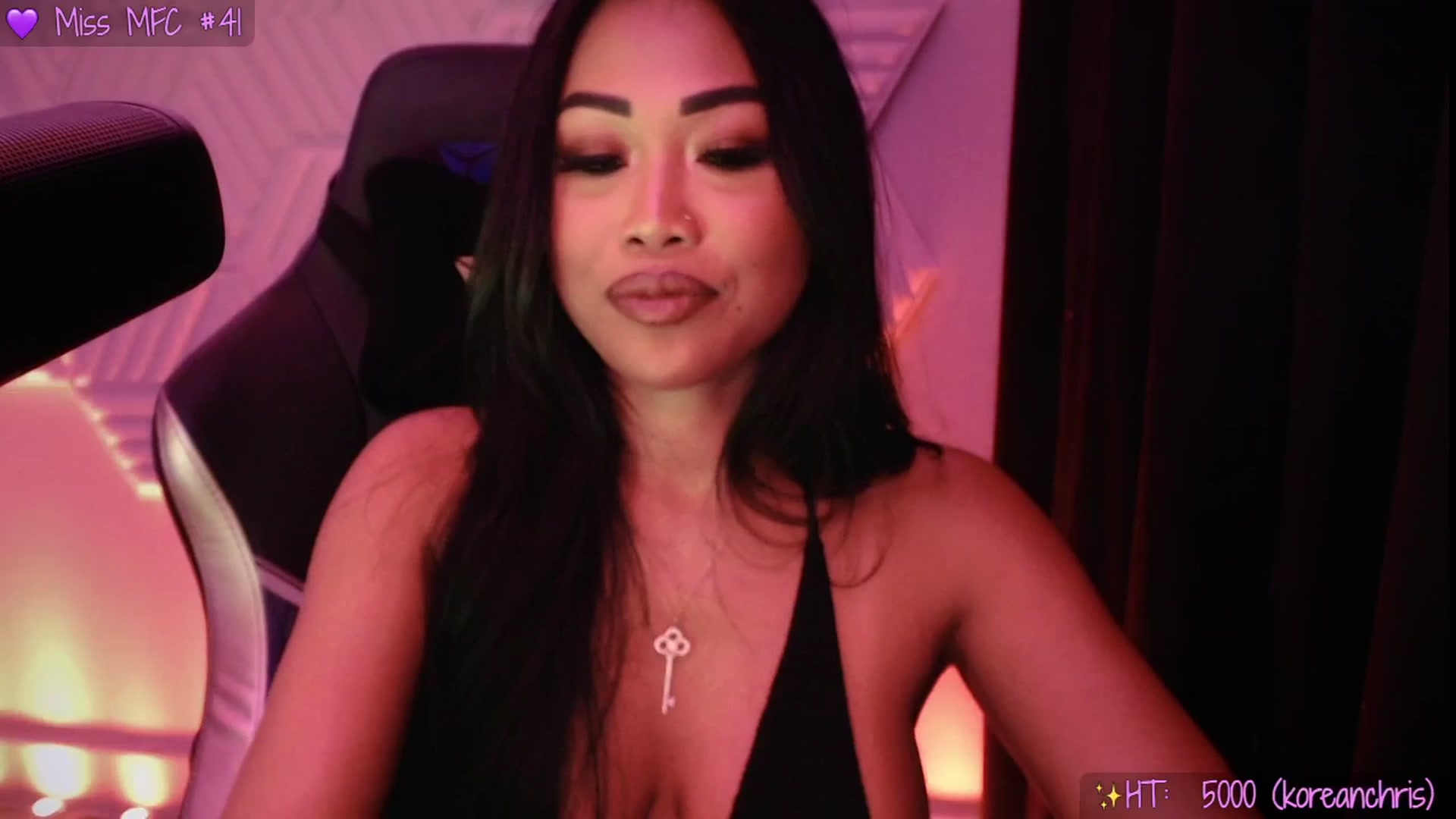 Gallery image thumbnail from SinCityVEE's myfreecams stream on, 08/23/2025, 06:52 image 17 of 20