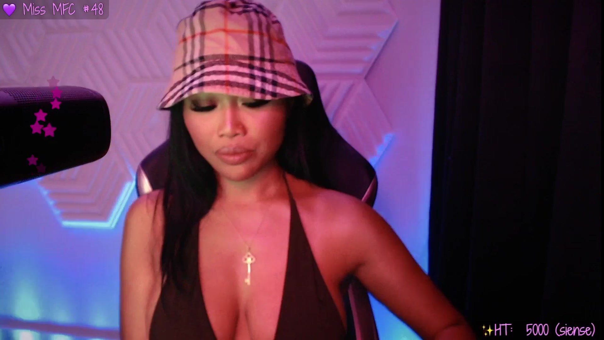 Gallery image thumbnail from SinCityVEE's myfreecams stream on, 08/29/2025, 09:19 image 8 of 20