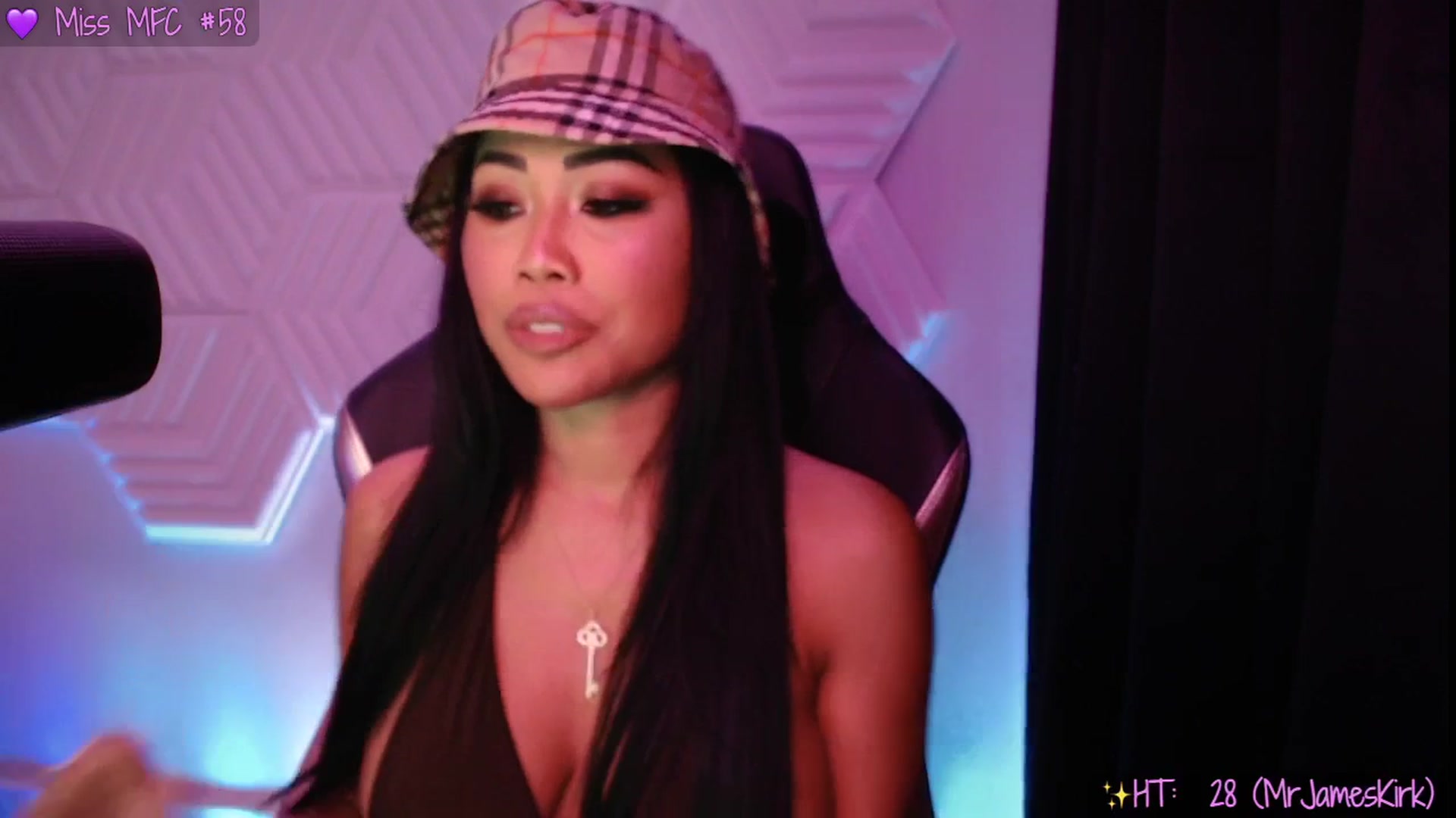 Gallery image thumbnail from SinCityVEE's myfreecams stream on, 08/29/2025, 09:19 image 2 of 20