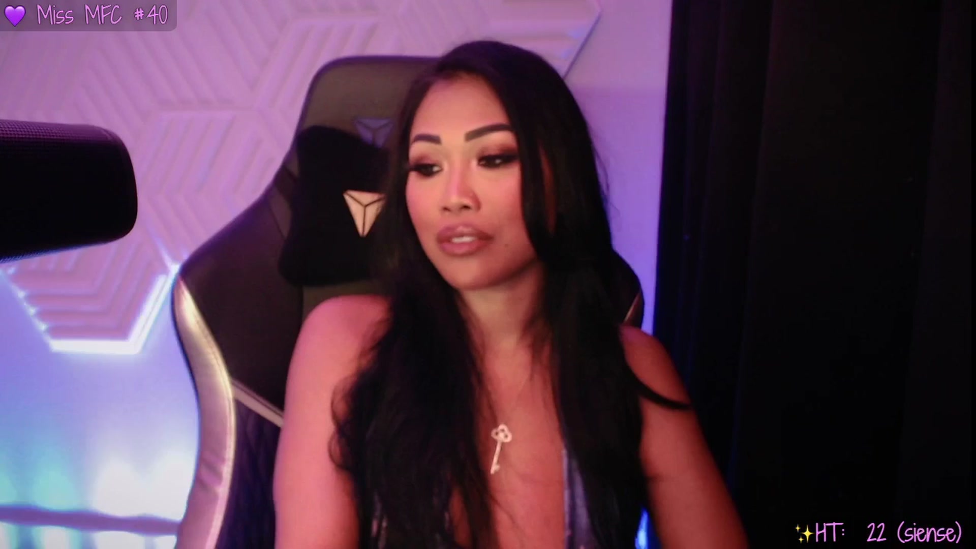 Gallery image thumbnail from SinCityVEE's myfreecams stream on, 08/30/2025, 10:20 image 4 of 20