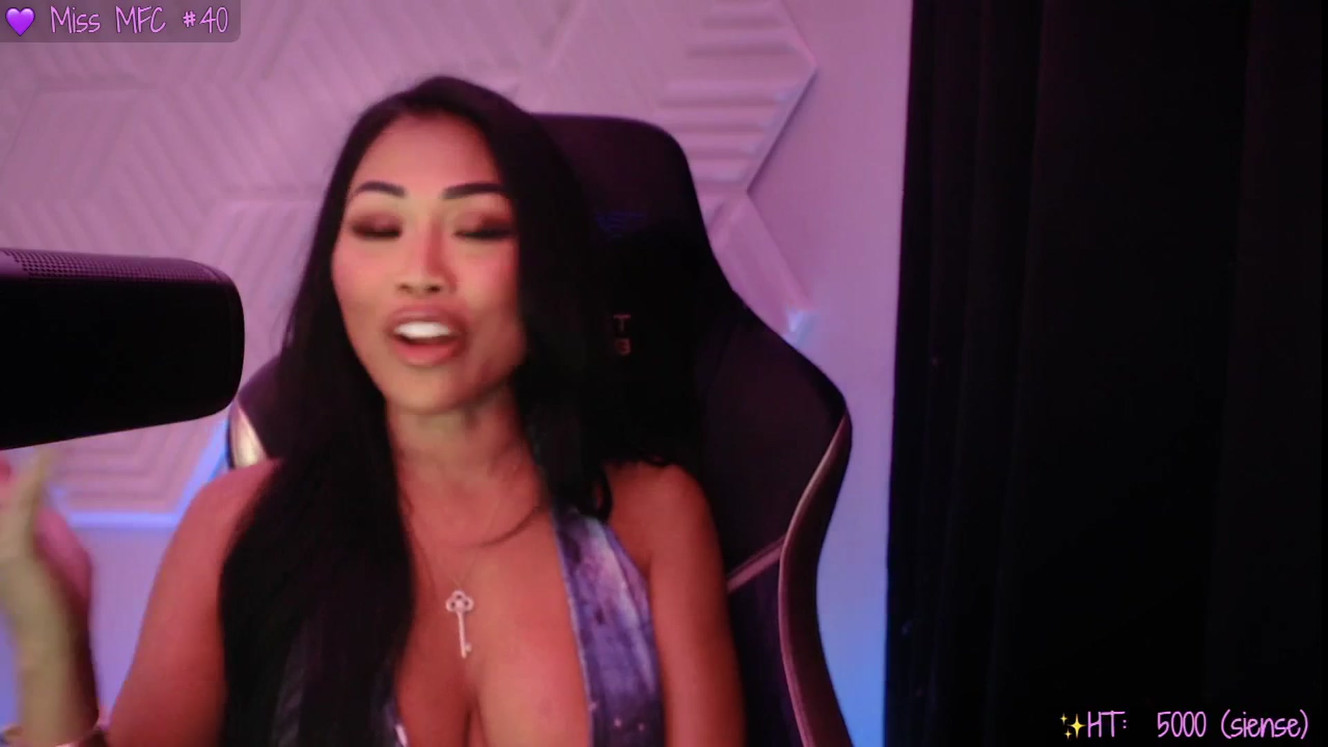 Gallery image thumbnail from SinCityVEE's myfreecams stream on, 08/30/2025, 10:20 image 13 of 20