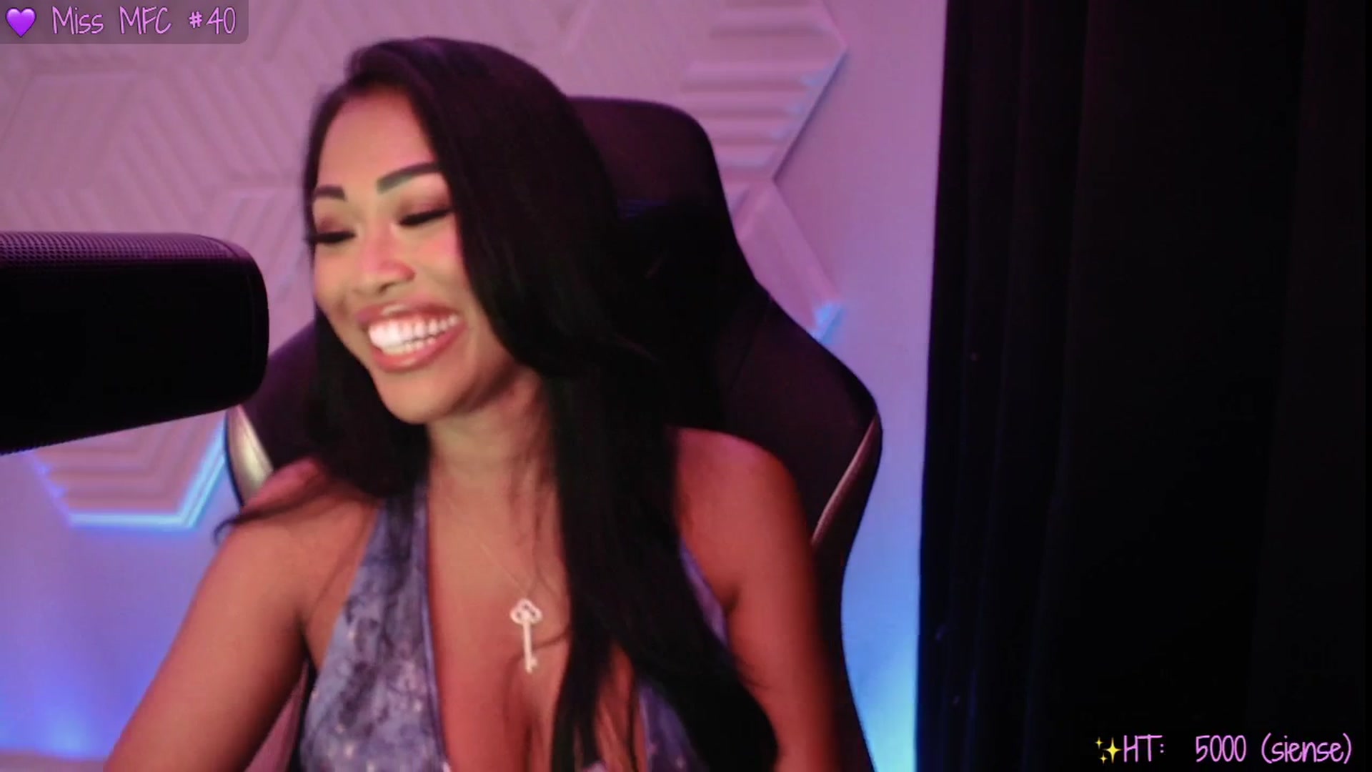 Gallery image thumbnail from SinCityVEE's myfreecams stream on, 08/30/2025, 10:20 image 17 of 20