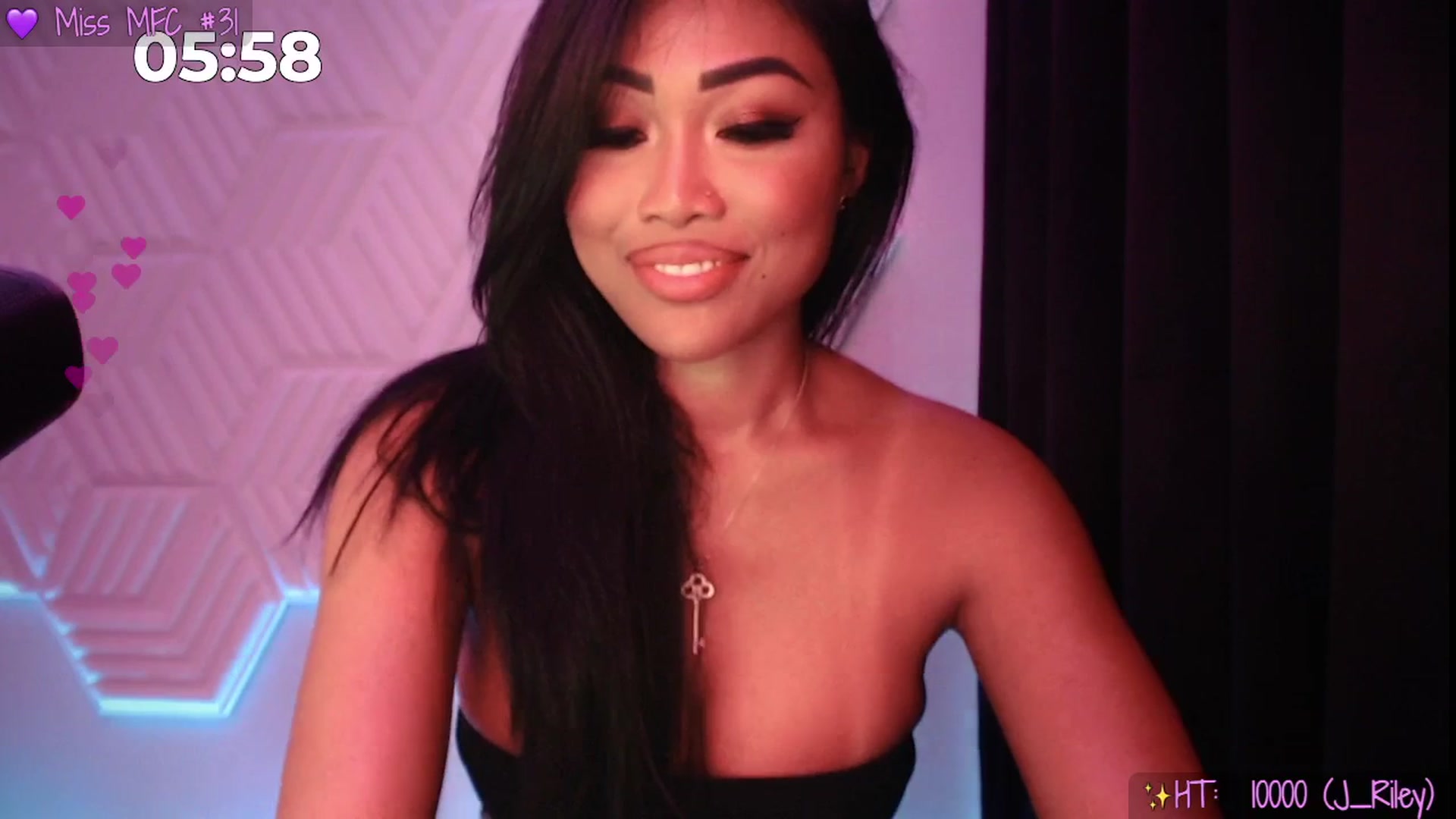 Gallery image thumbnail from SinCityVEE's myfreecams stream on, 08/31/2025, 12:23 image 18 of 20