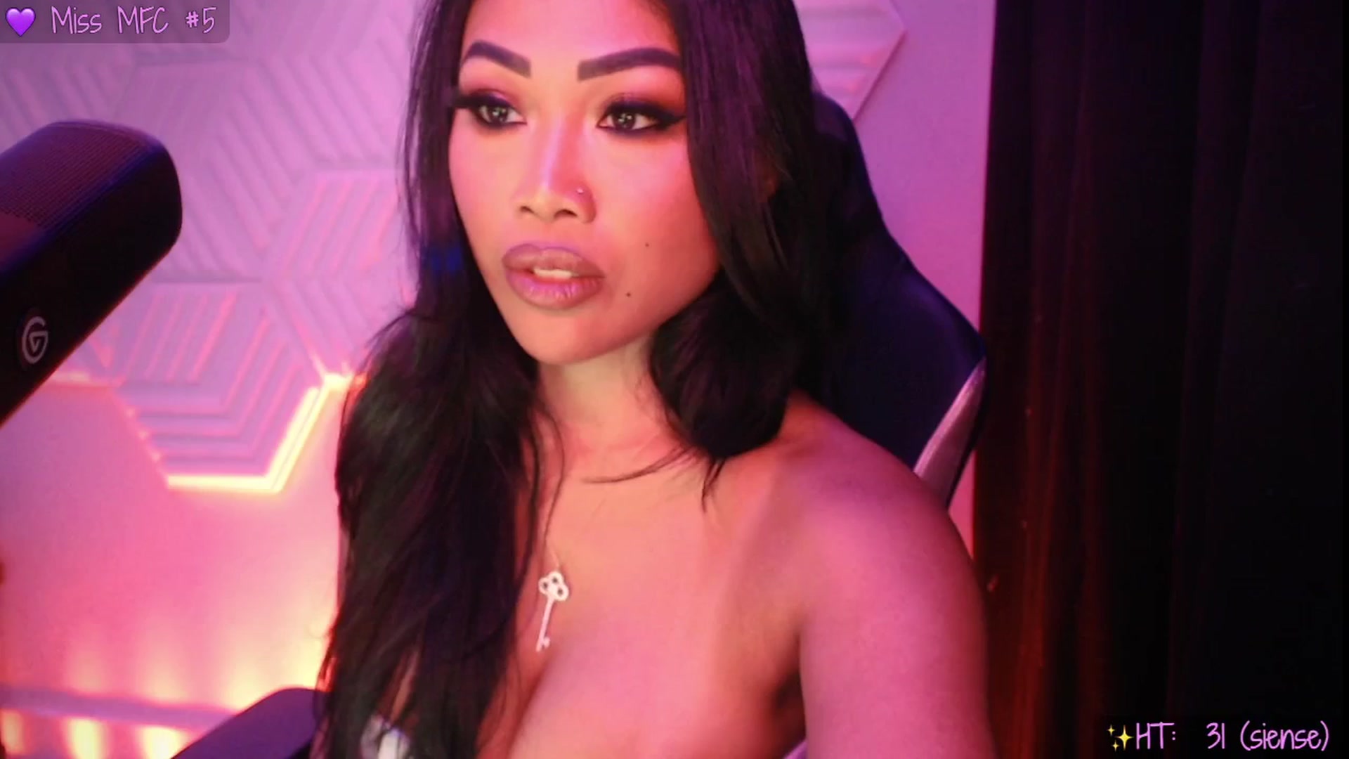 Gallery image thumbnail from SinCityVEE's myfreecams stream on, 09/03/2025, 04:57 image 2 of 20