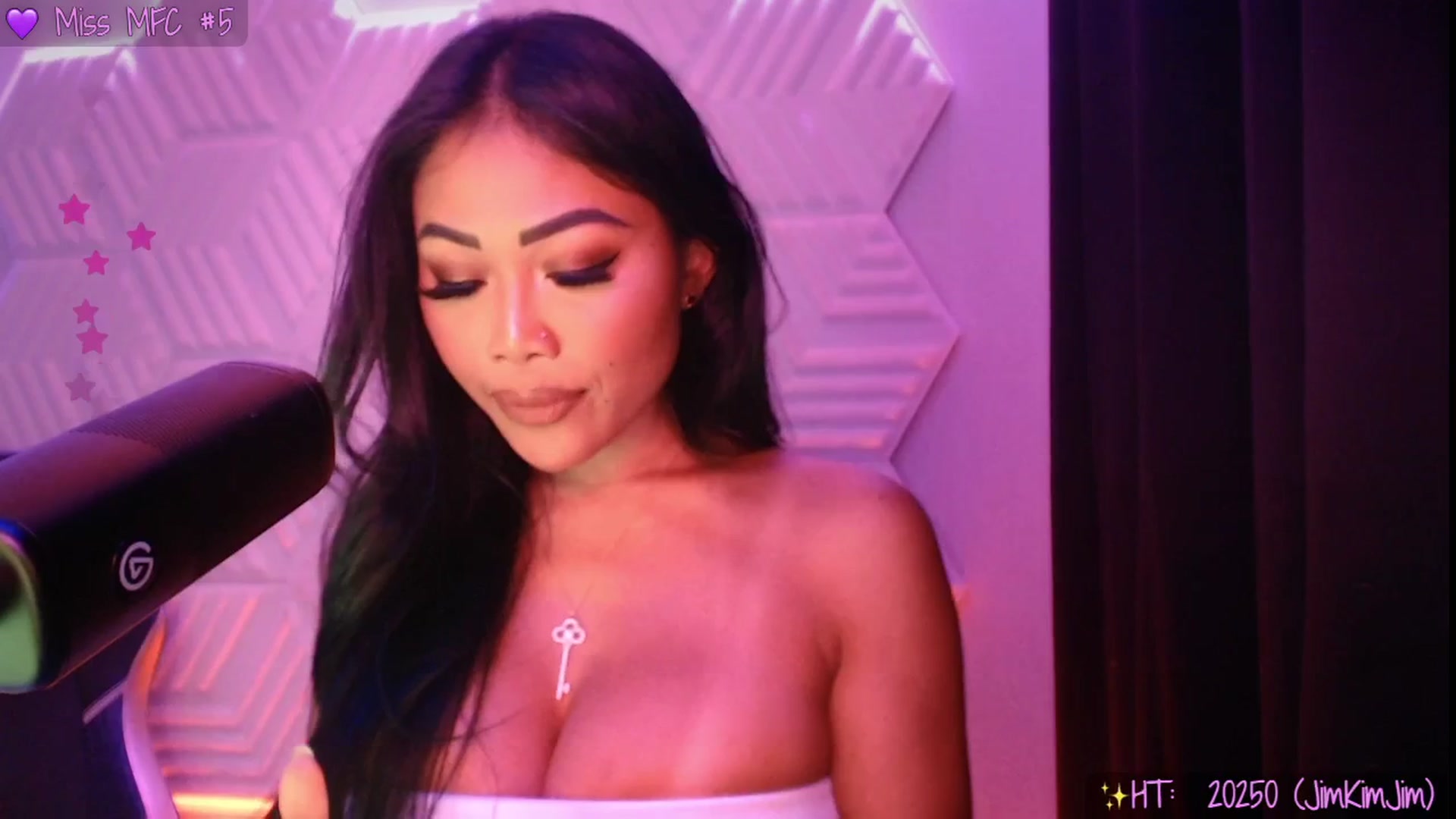 Gallery image thumbnail from SinCityVEE's myfreecams stream on, 09/03/2025, 04:57 image 5 of 20