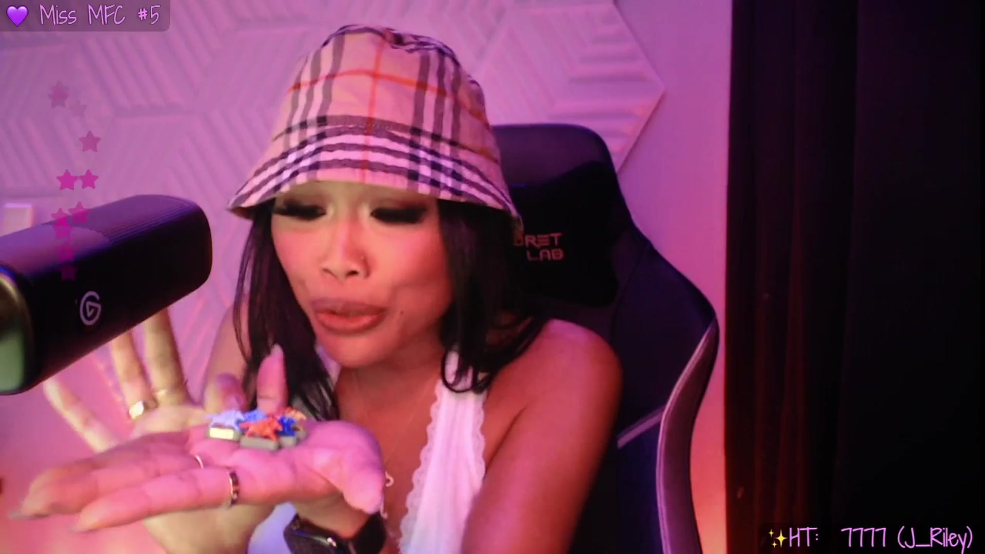 Gallery image thumbnail from SinCityVEE's myfreecams stream on, 09/04/2025, 05:30 image 7 of 20