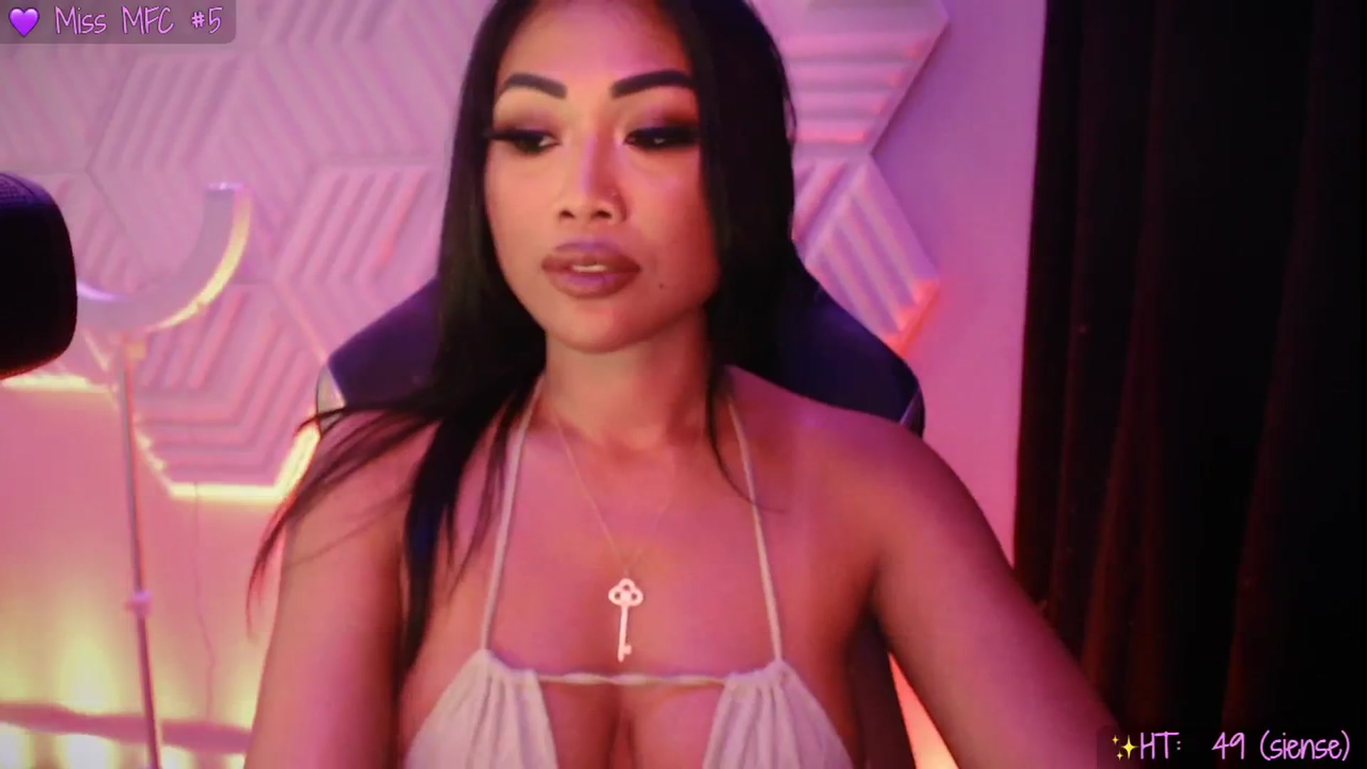 Gallery image thumbnail from SinCityVEE's myfreecams stream on, 09/05/2025, 04:24 image 20 of 20