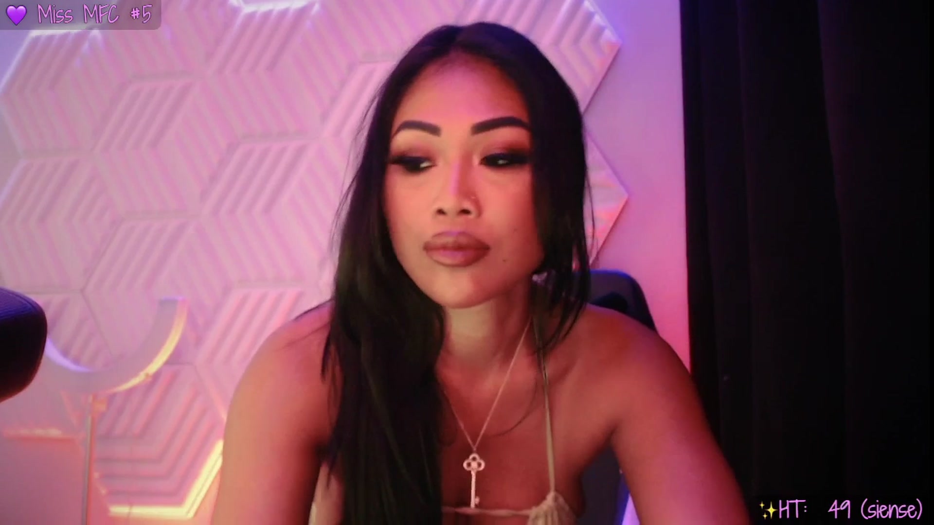 Gallery image thumbnail from SinCityVEE's myfreecams stream on, 09/05/2025, 04:24 image 6 of 20