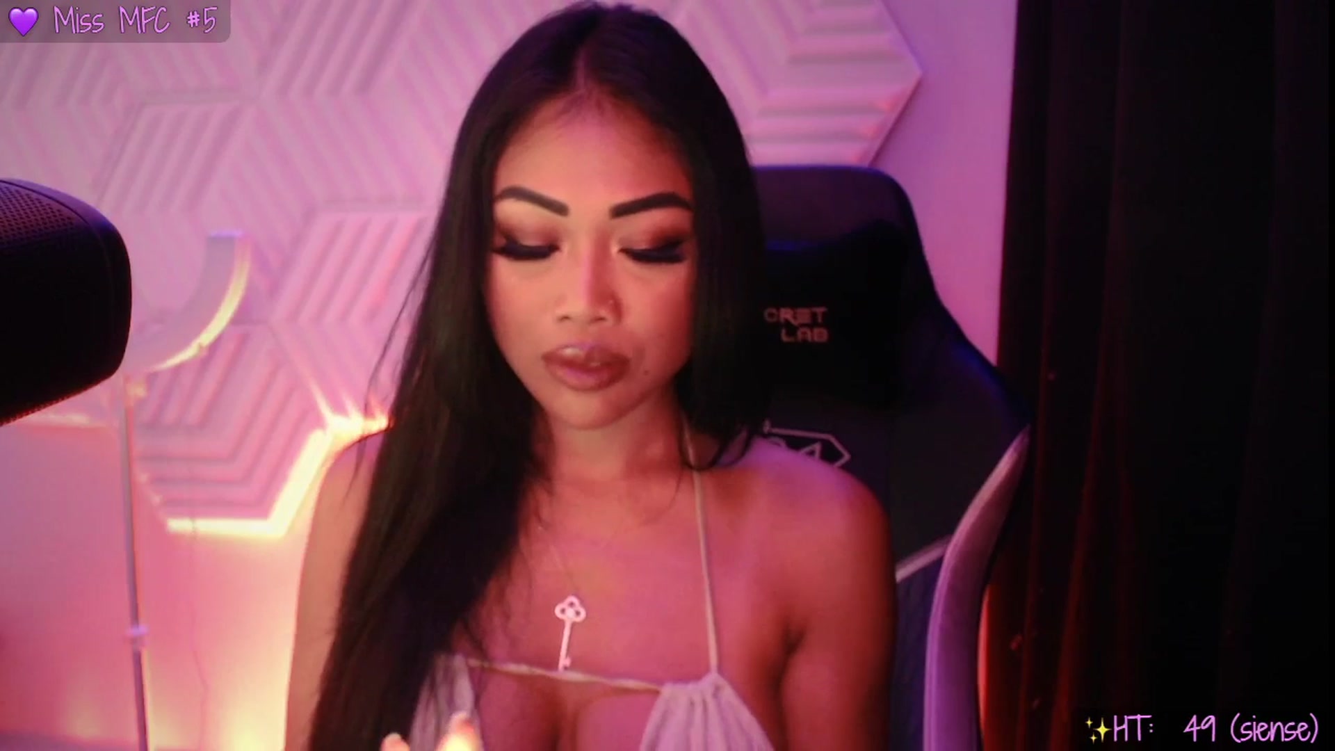 Gallery image thumbnail from SinCityVEE's myfreecams stream on, 09/05/2025, 04:24 image 2 of 20