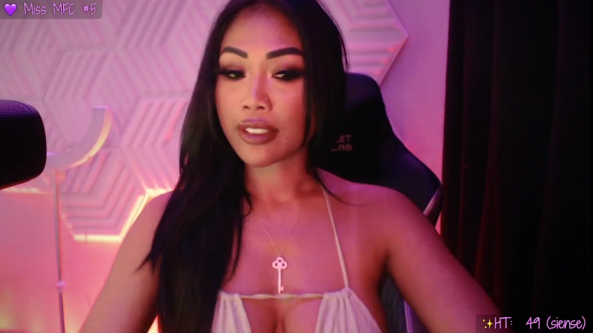 Gallery image thumbnail from SinCityVEE's myfreecams stream on, 09/05/2025, 04:24 image 19 of 20