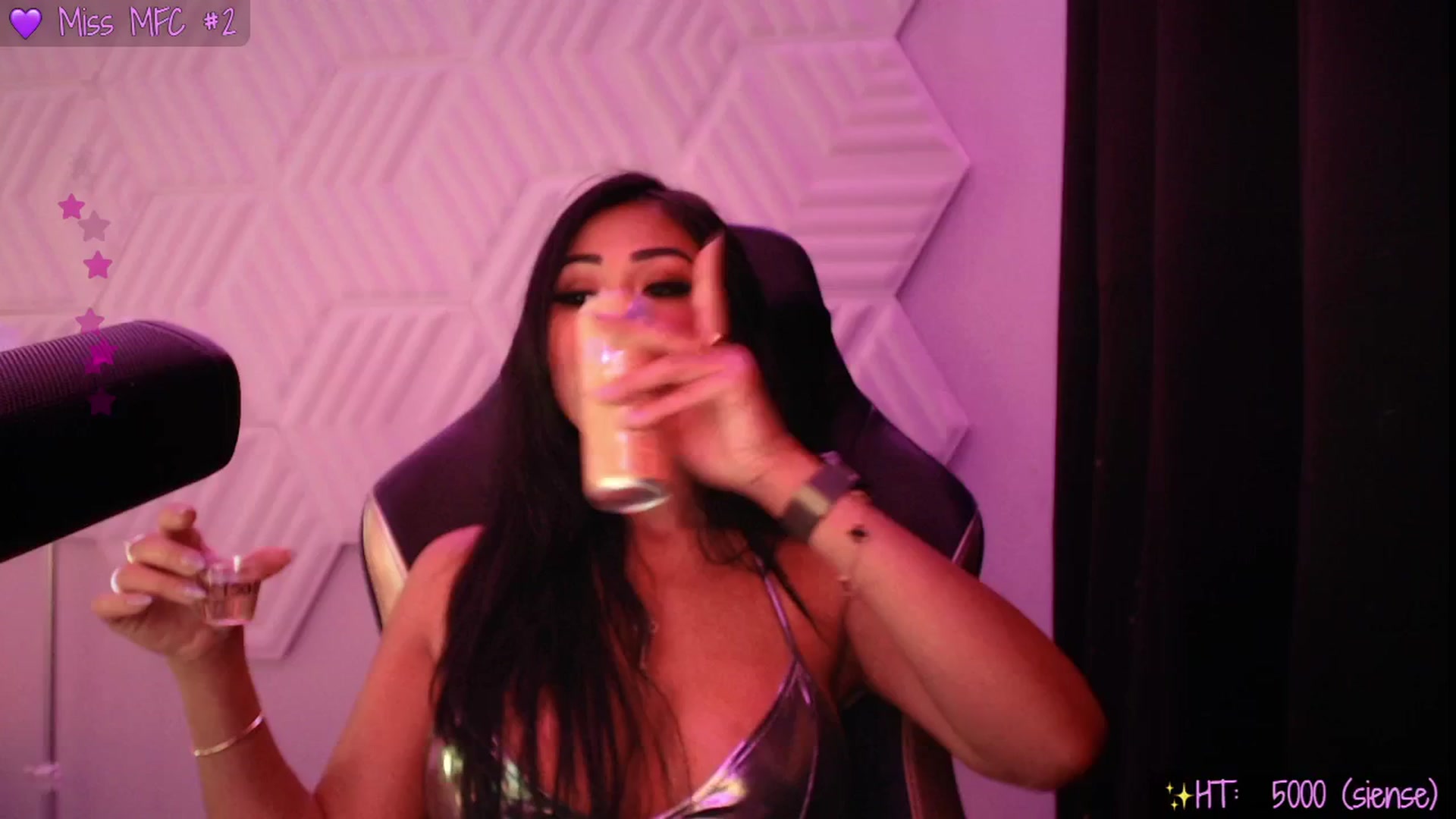 Gallery image thumbnail from SinCityVEE's myfreecams stream on, 09/07/2025, 08:43 image 15 of 20