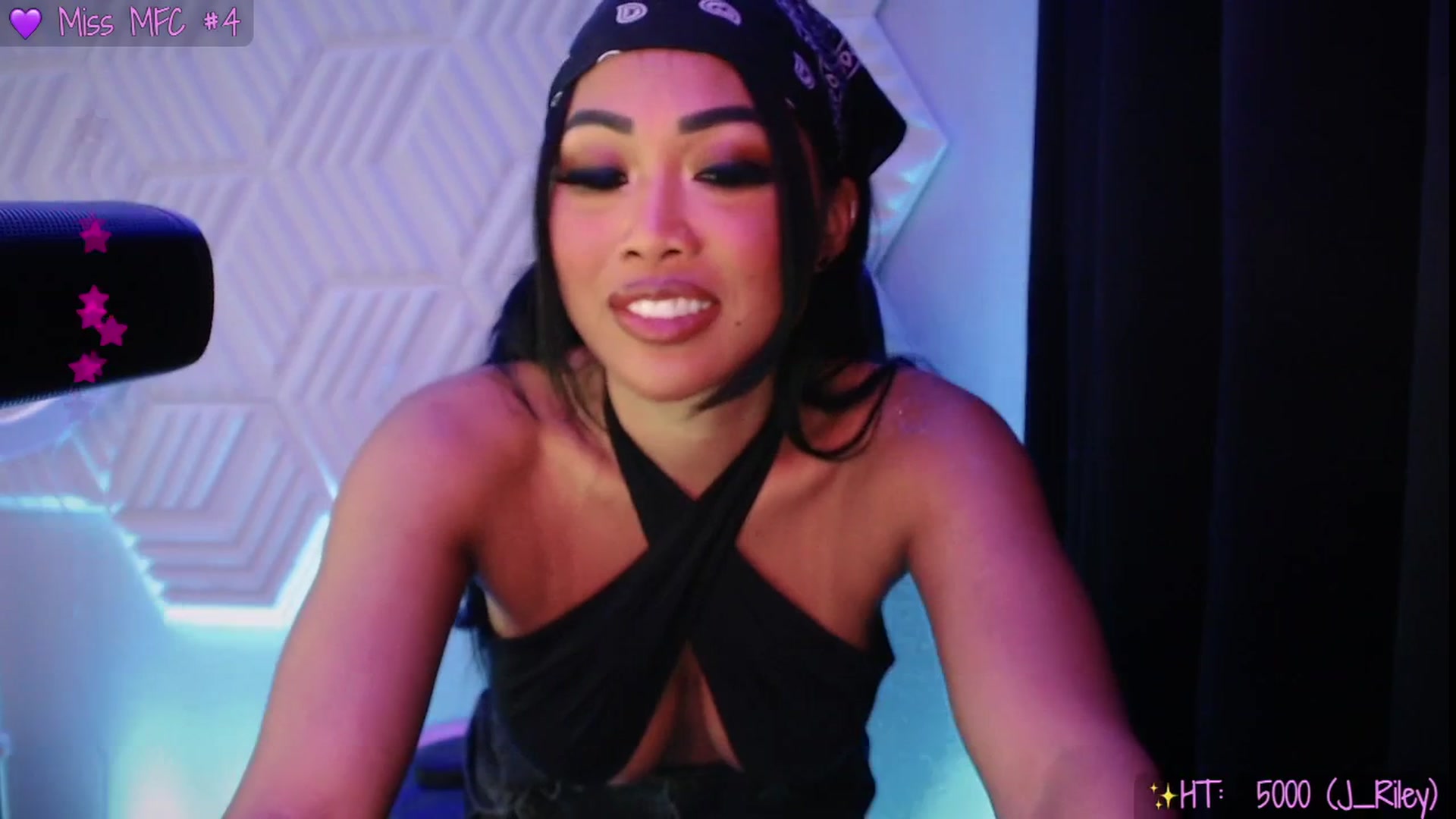 Gallery image thumbnail from SinCityVEE's myfreecams stream on, 09/08/2025, 06:33 image 14 of 20