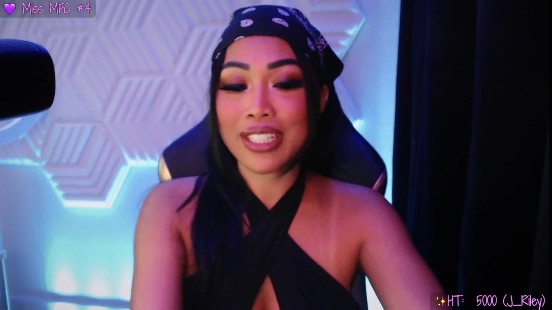 Gallery image thumbnail from SinCityVEE's myfreecams stream on, 09/08/2025, 06:33 image 11 of 20