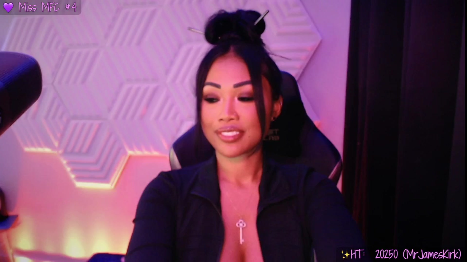 Gallery image thumbnail from SinCityVEE's myfreecams stream on, 09/12/2025, 07:35 image 12 of 20