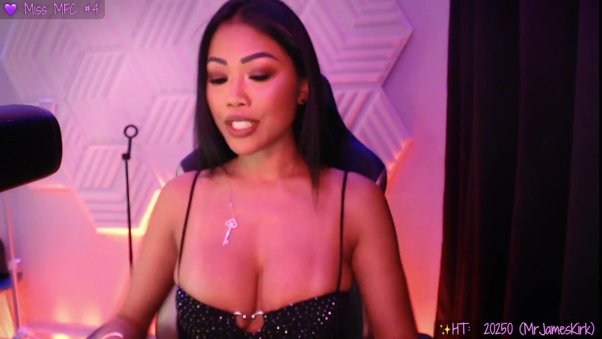 Gallery image thumbnail from SinCityVEE's myfreecams stream on, 09/13/2025, 07:11 image 2 of 20