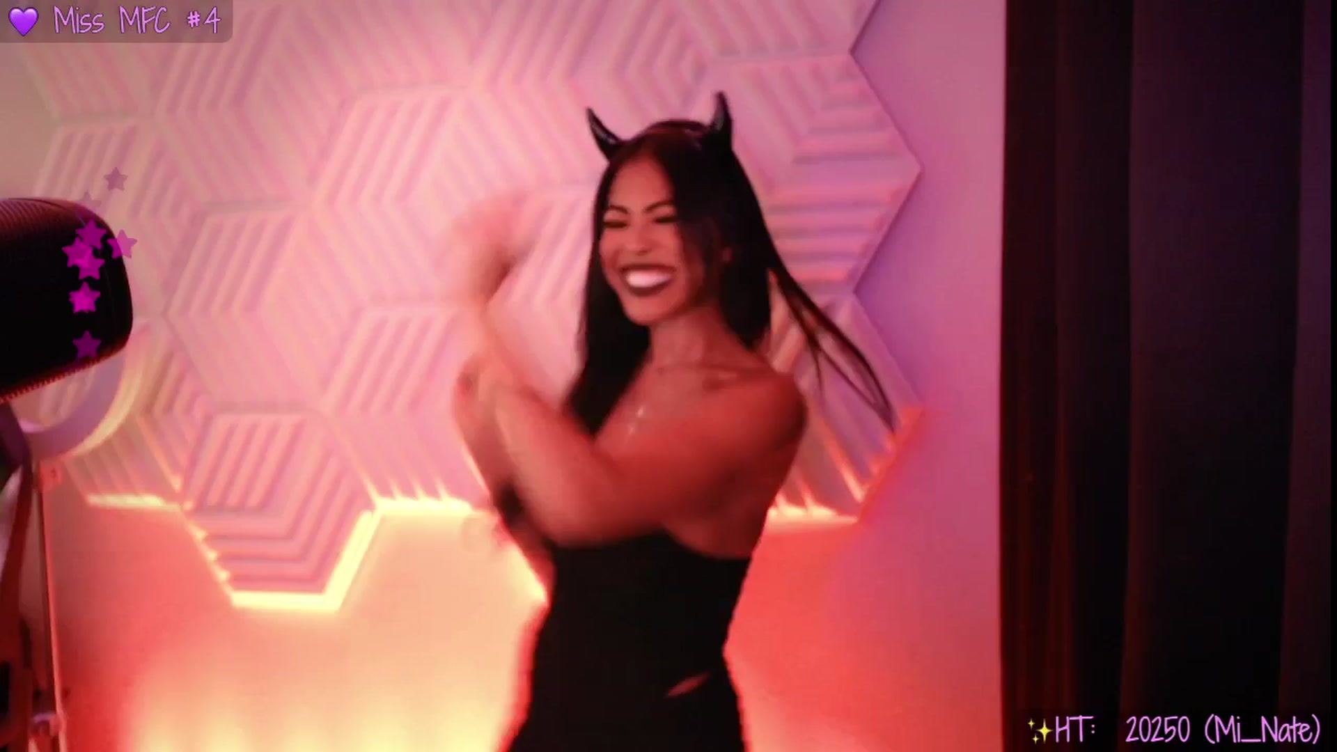 Gallery image thumbnail from SinCityVEE's myfreecams stream on, 09/14/2025, 09:59 image 17 of 20