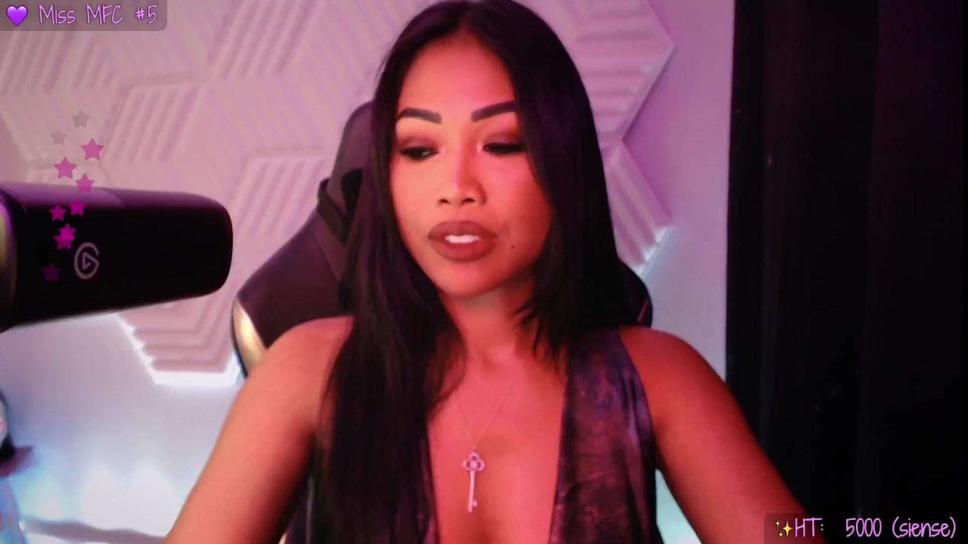 Gallery image thumbnail from SinCityVEE's myfreecams stream on, 09/18/2025, 05:33 image 6 of 20