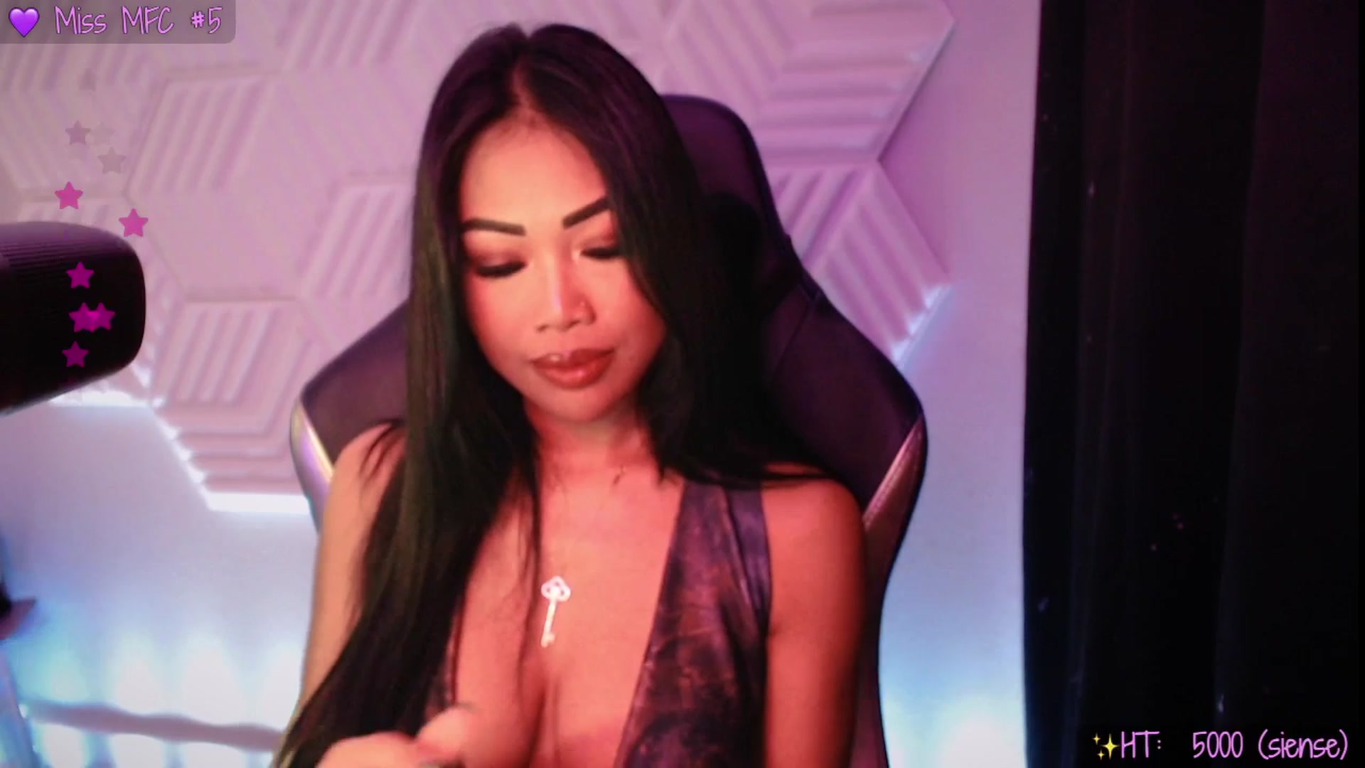 Gallery image thumbnail from SinCityVEE's myfreecams stream on, 09/18/2025, 05:33 image 11 of 20