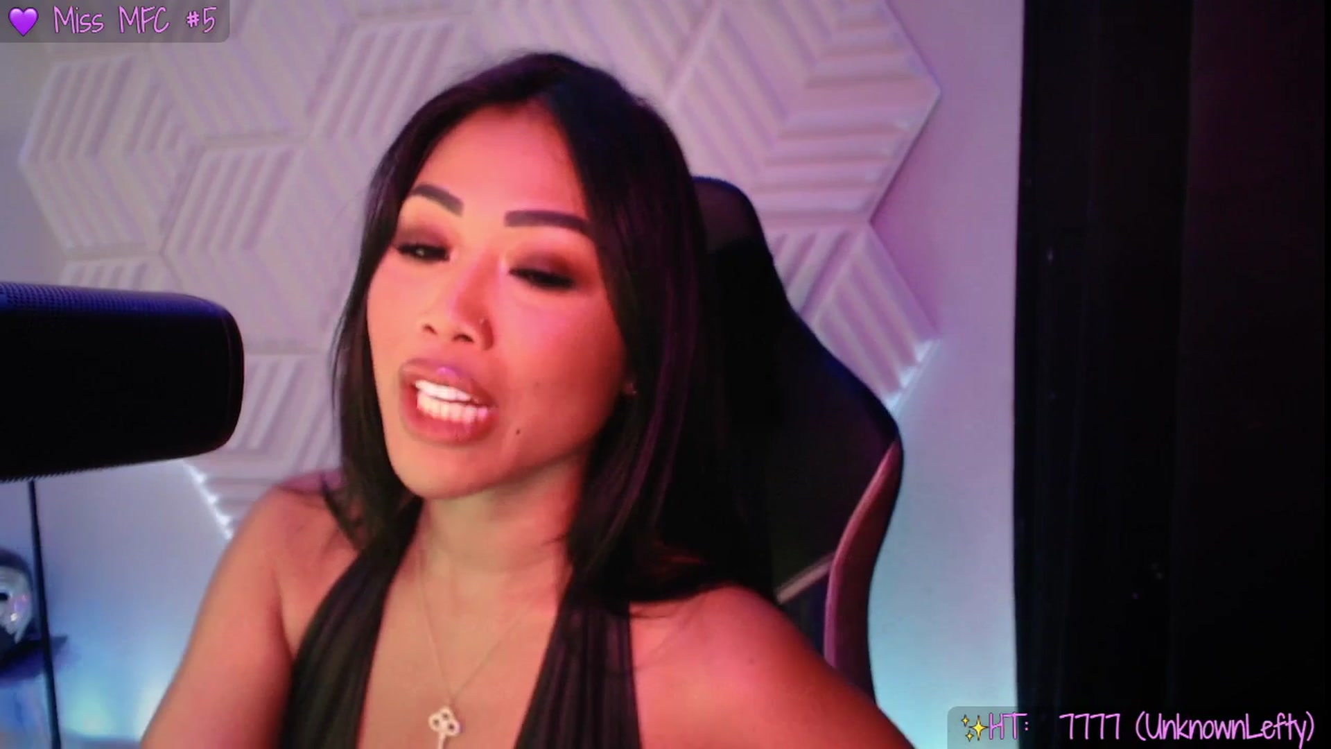 Gallery image thumbnail from SinCityVEE's myfreecams stream on, 09/19/2025, 08:52 image 15 of 20