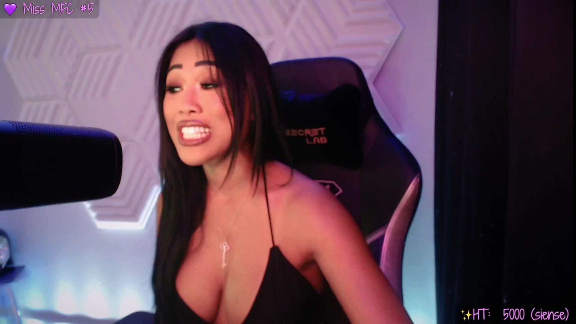 Gallery image thumbnail from SinCityVEE's myfreecams stream on, 09/20/2025, 08:57 image 6 of 20