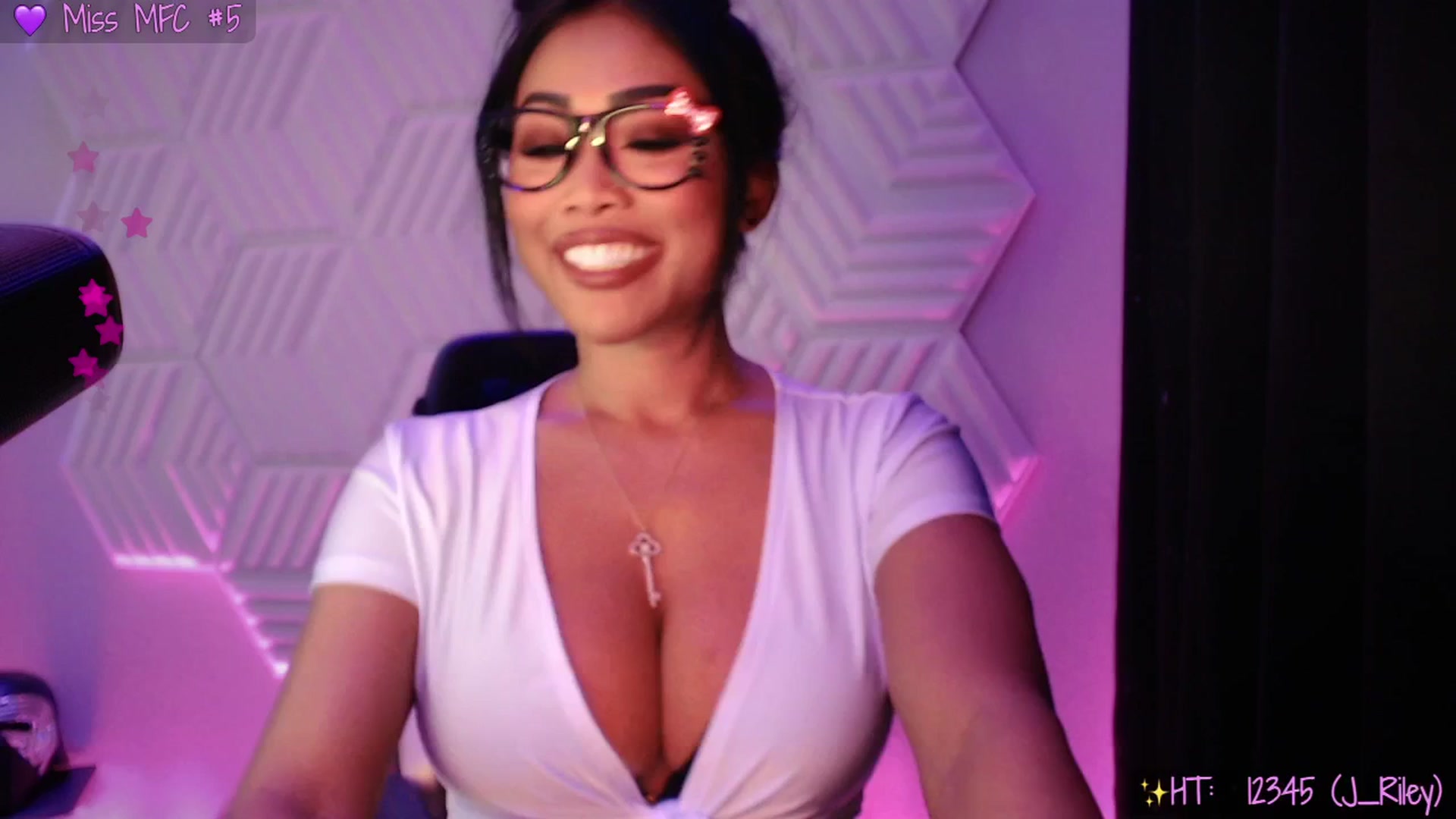 Gallery image thumbnail from SinCityVEE's myfreecams stream on, 09/21/2025, 09:54 image 13 of 20