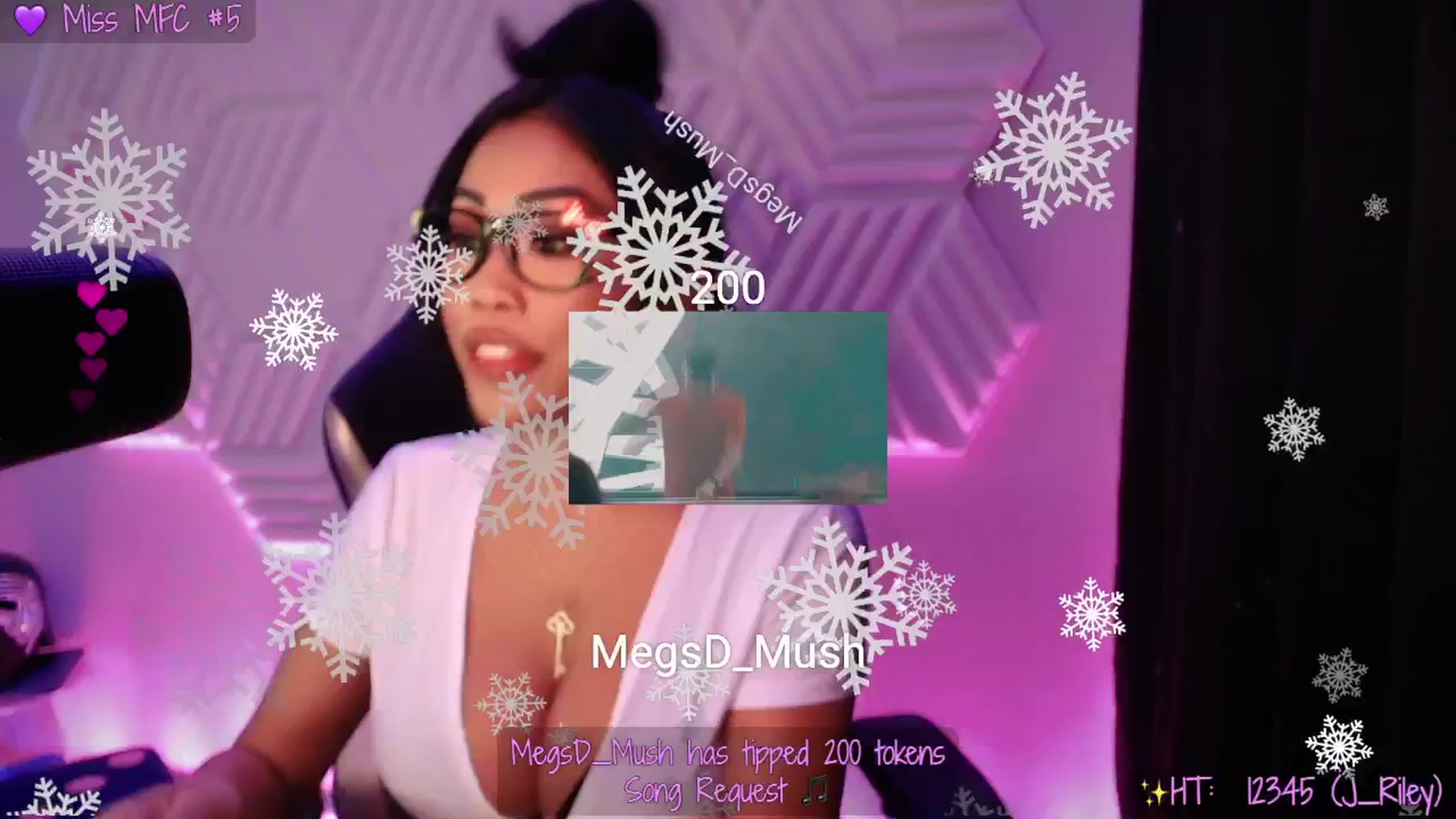 Gallery image thumbnail from SinCityVEE's myfreecams stream on, 09/21/2025, 09:54 image 16 of 20