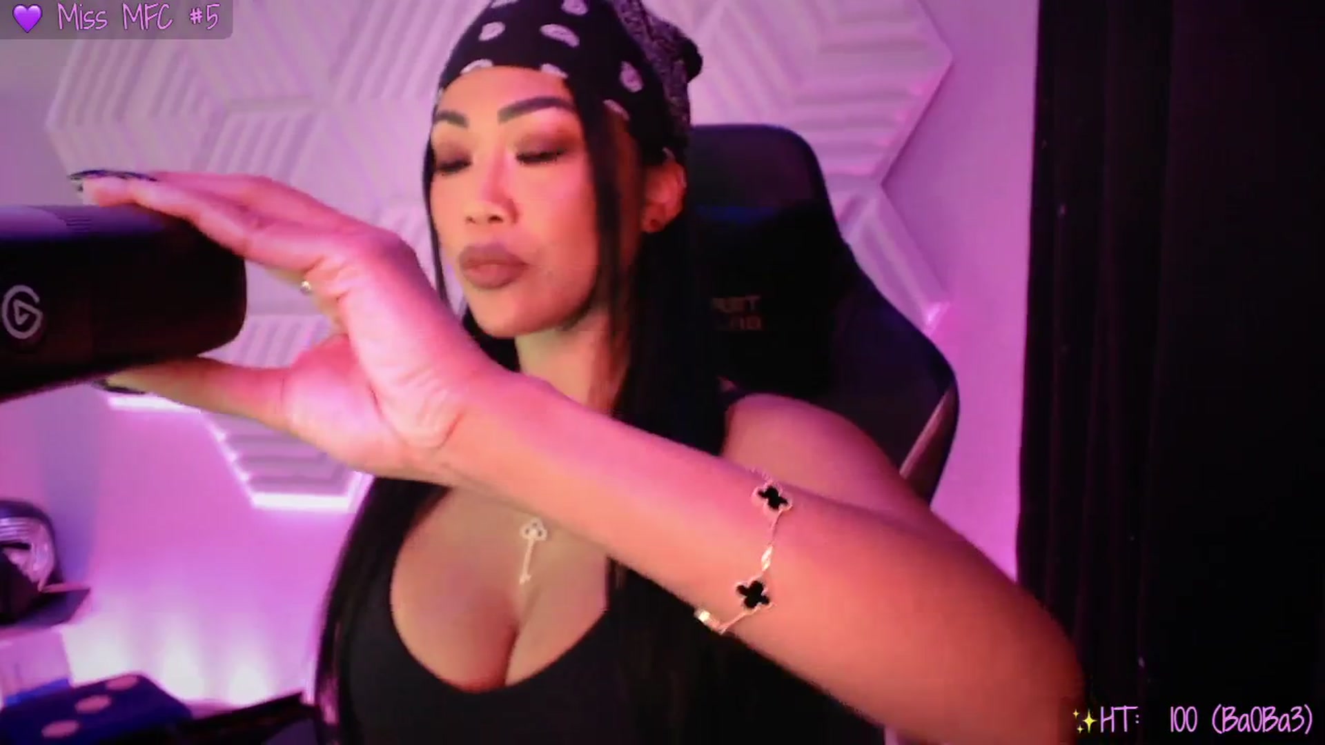 Gallery image thumbnail from SinCityVEE's myfreecams stream on, 09/22/2025, 07:16 image 2 of 20