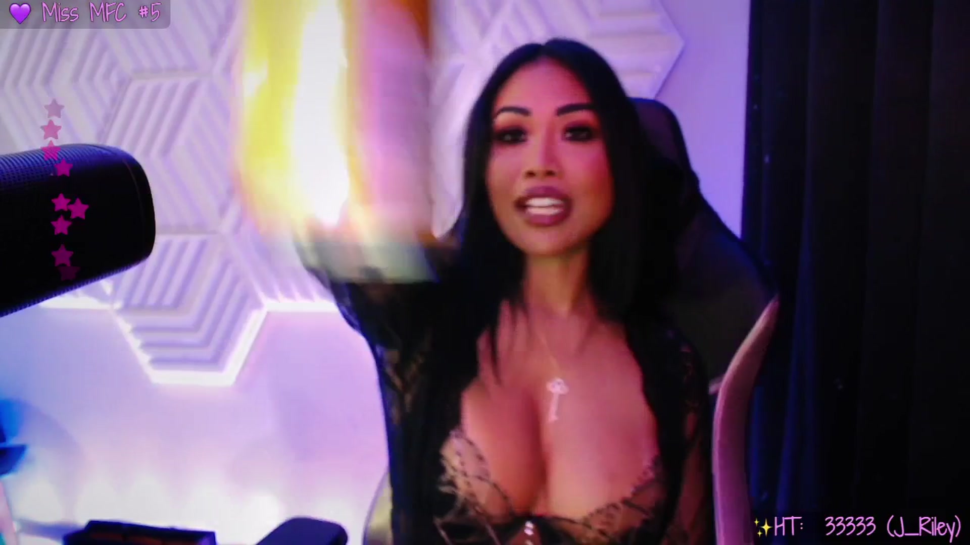 Gallery image thumbnail from SinCityVEE's myfreecams stream on, 09/27/2025, 07:27 image 10 of 20