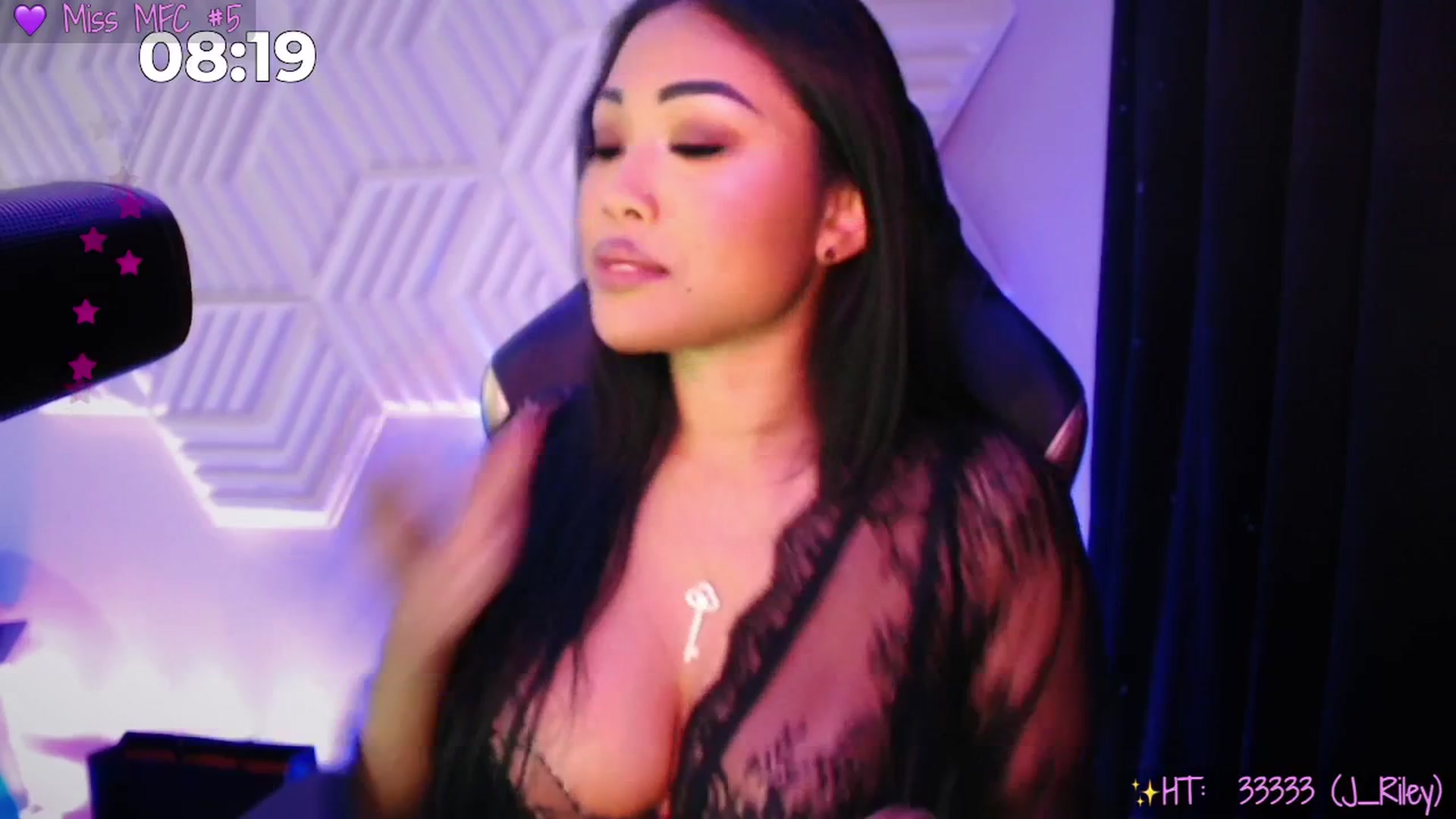 Gallery image thumbnail from SinCityVEE's myfreecams stream on, 09/27/2025, 07:27 image 14 of 20