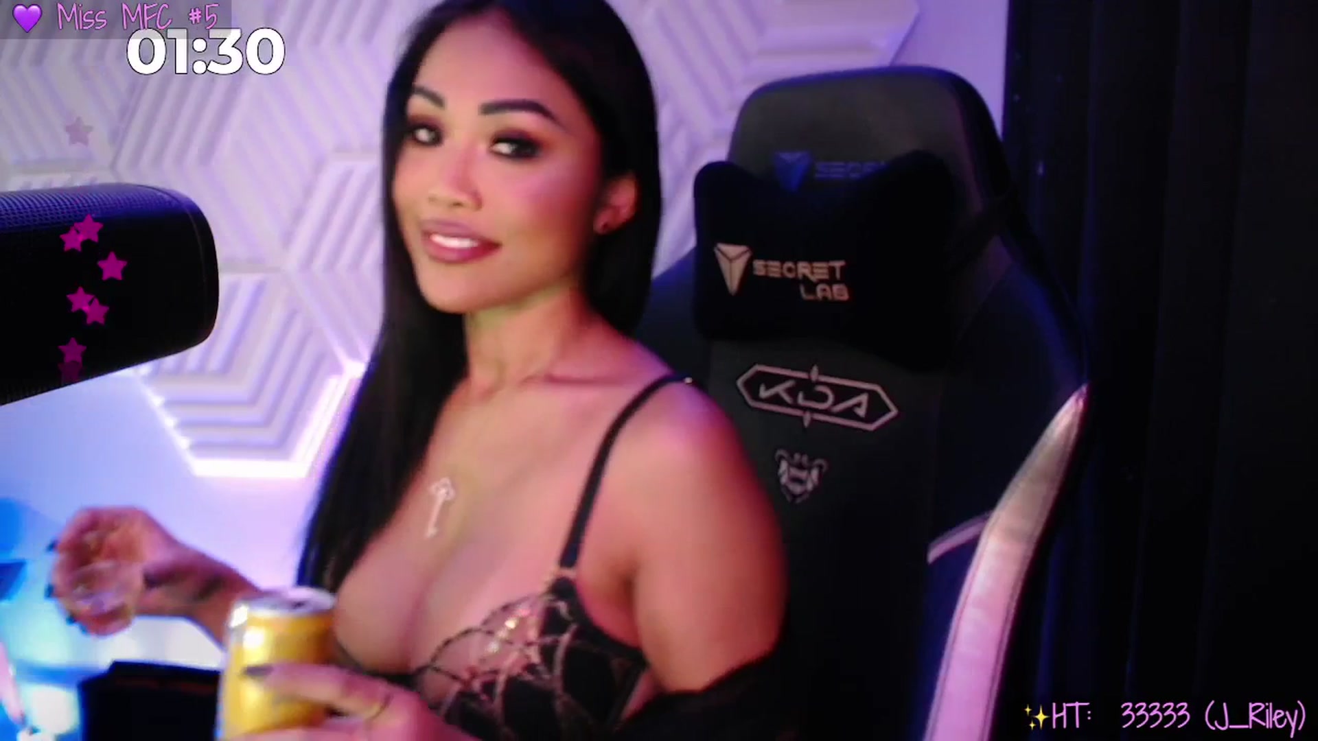 Gallery image thumbnail from SinCityVEE's myfreecams stream on, 09/27/2025, 07:27 image 15 of 20
