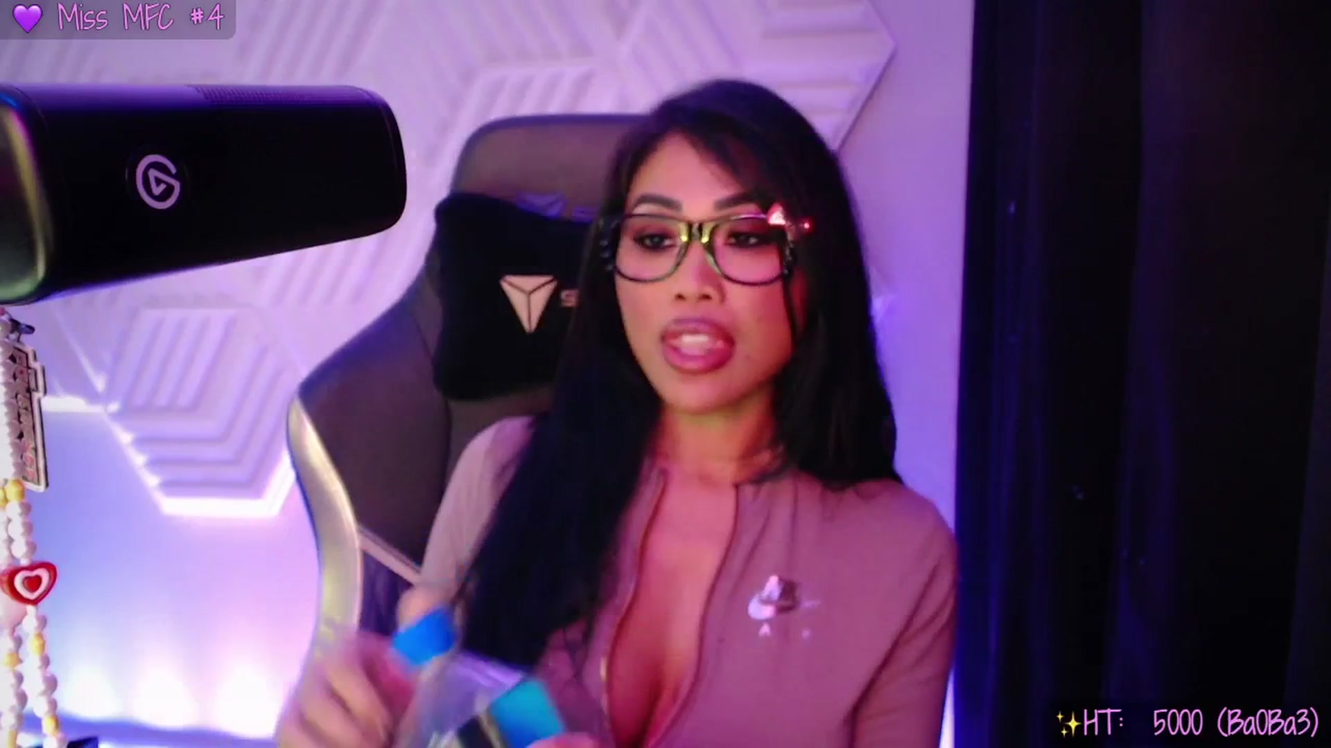 Gallery image thumbnail from SinCityVEE's myfreecams stream on, 09/29/2025, 08:11 image 14 of 20