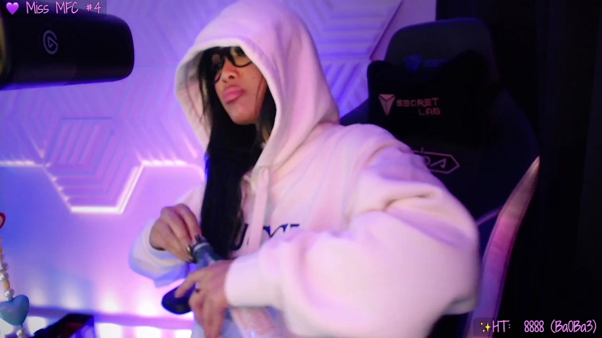 Gallery image thumbnail from SinCityVEE's myfreecams stream on, 09/29/2025, 12:04 image 12 of 20