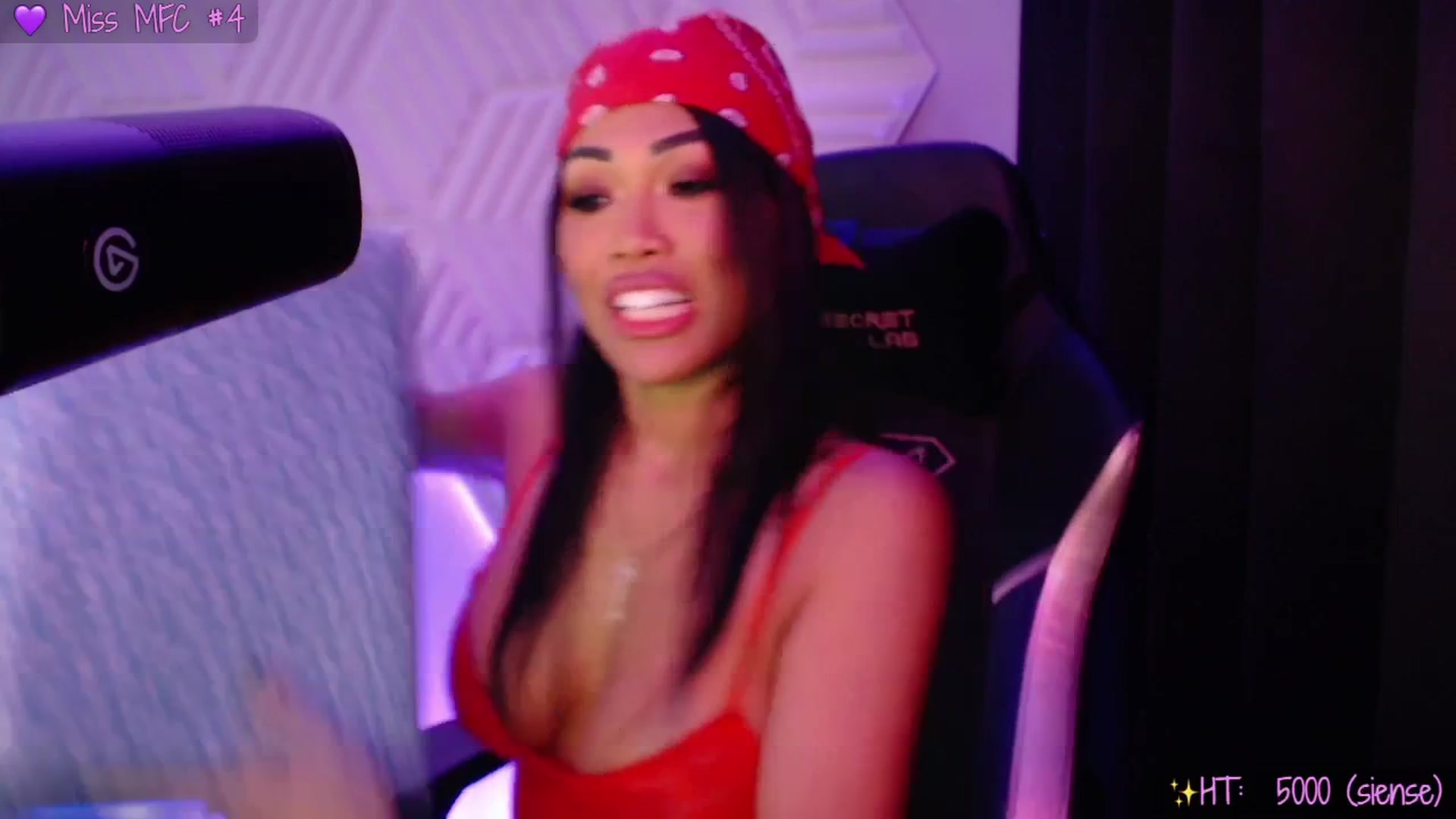 Gallery image thumbnail from SinCityVEE's myfreecams stream on, 09/30/2025, 10:26 image 16 of 20