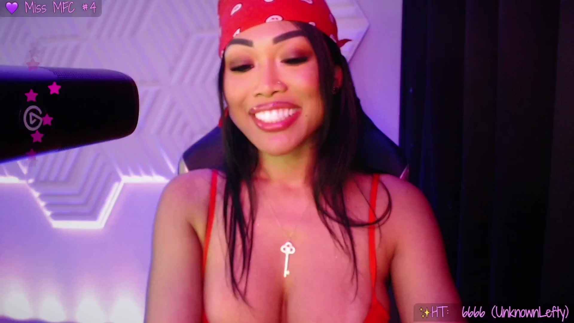 Gallery image thumbnail from SinCityVEE's myfreecams stream on, 09/30/2025, 10:26 image 18 of 20