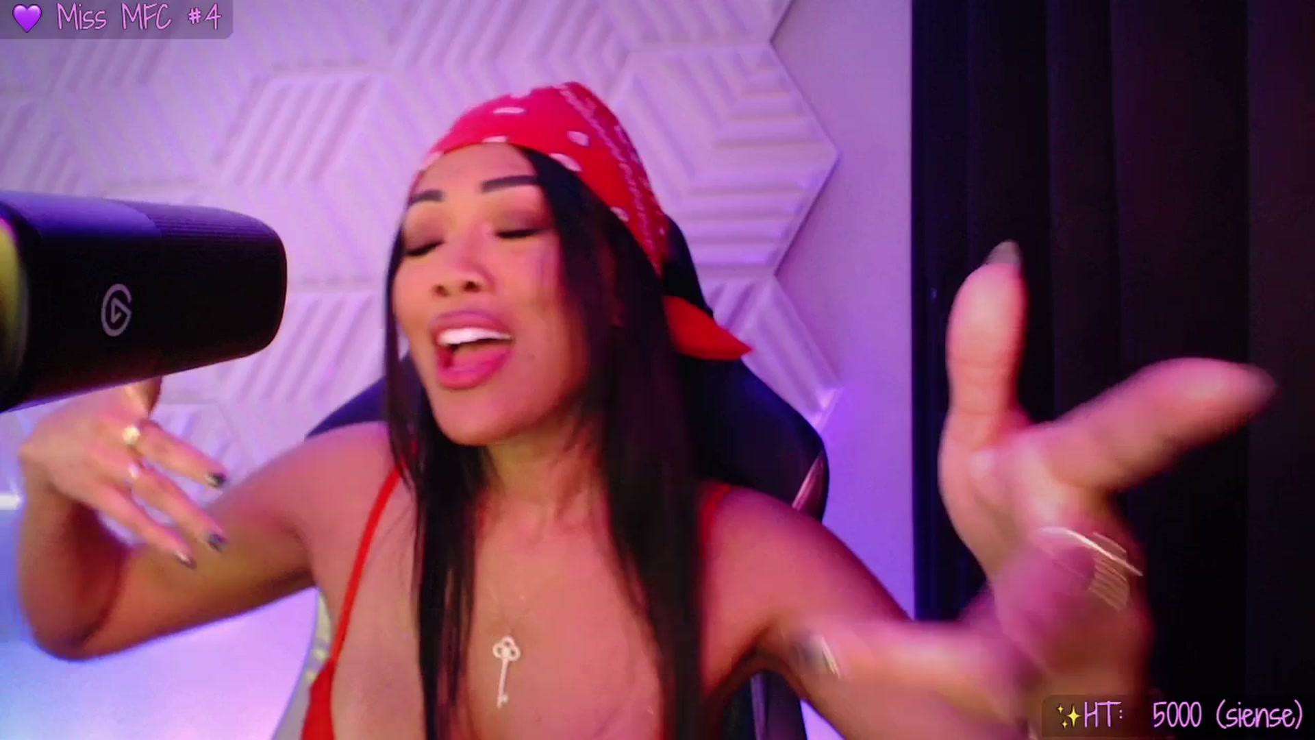 Gallery image thumbnail from SinCityVEE's myfreecams stream on, 09/30/2025, 10:26 image 12 of 20